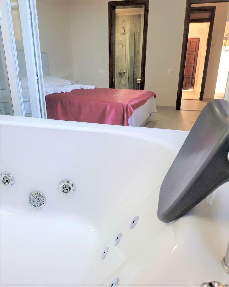 Jacuzzi