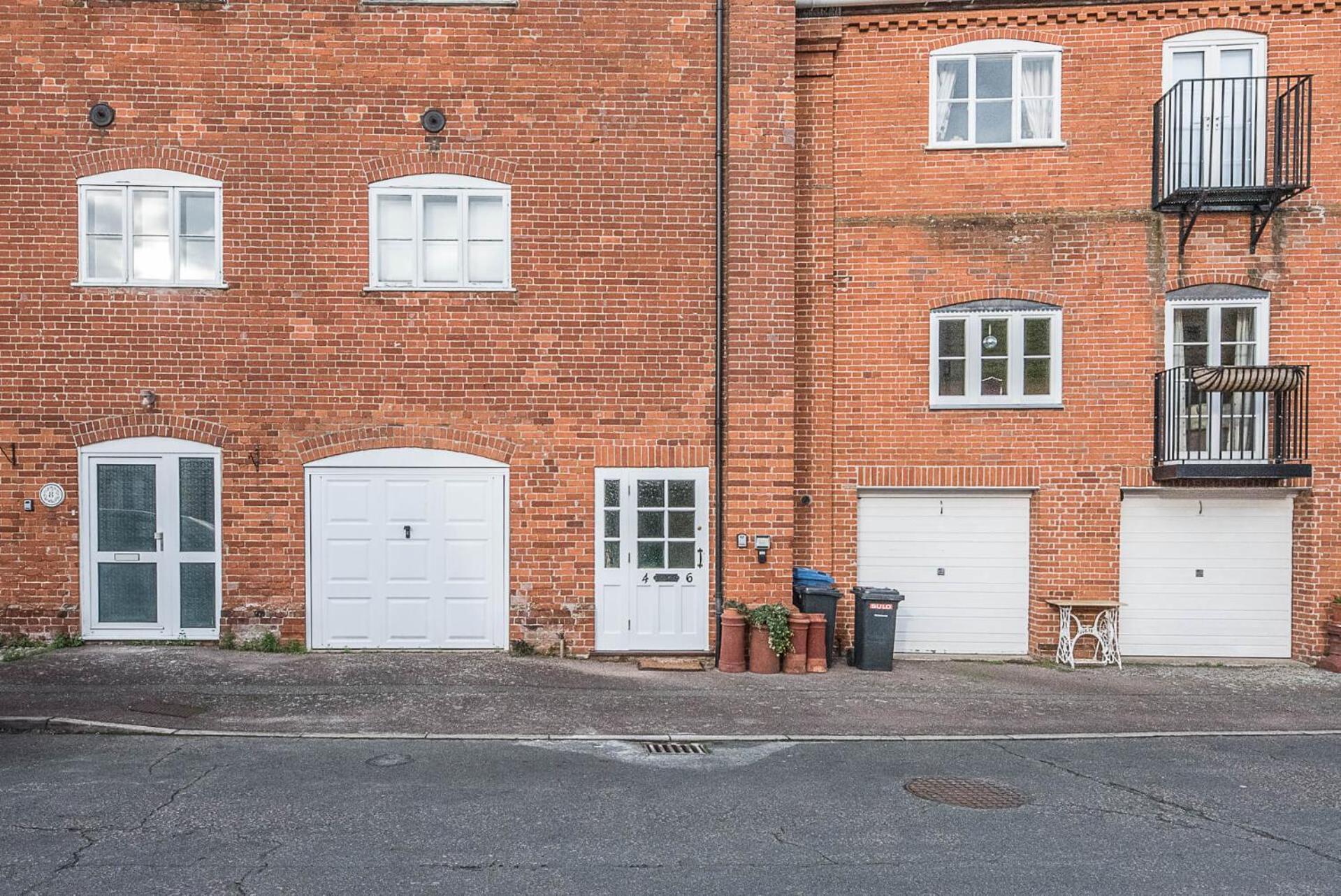 4 Ropers Court, Lavenham view 4