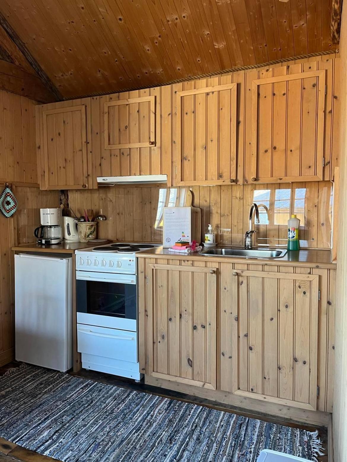 Sakrisøy Rorbuer