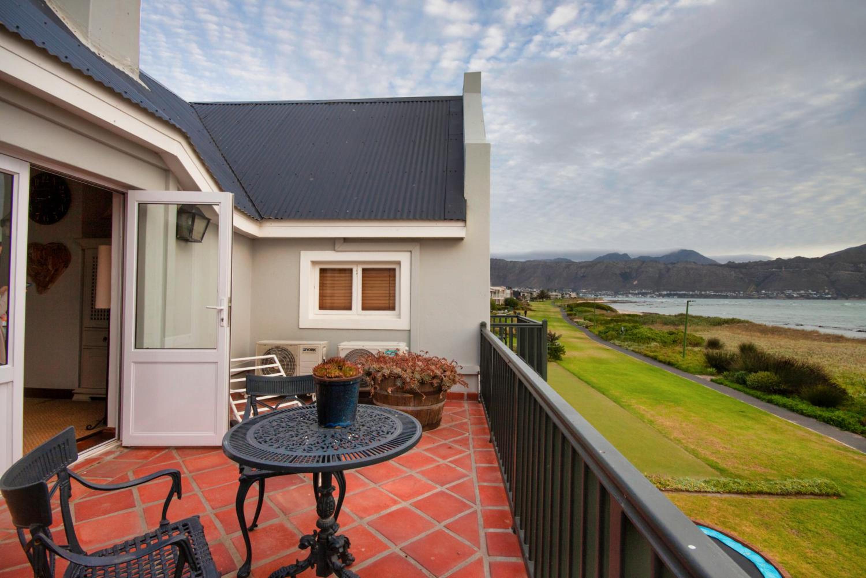 Strand Beach Lodge