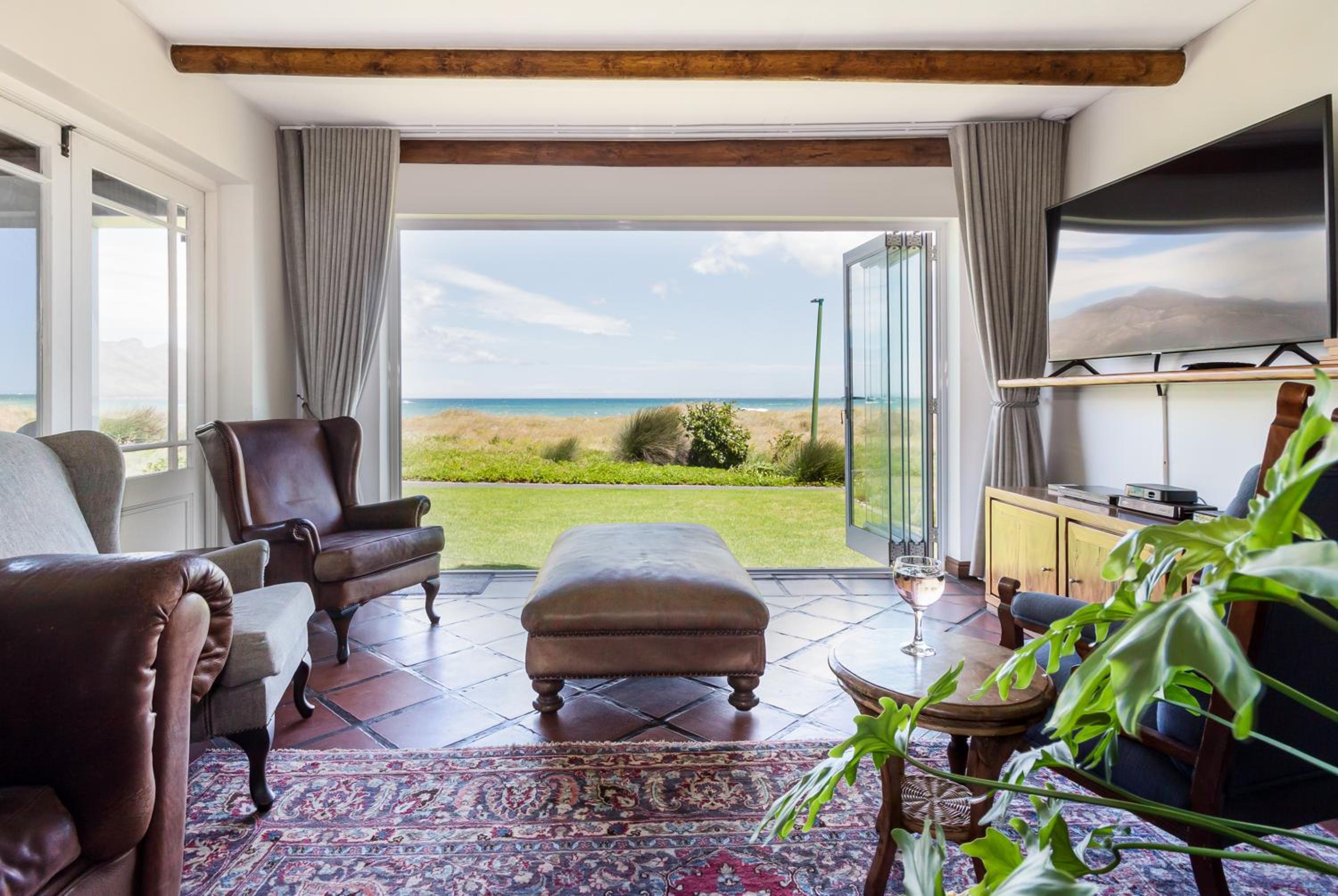 Strand Beach Lodge