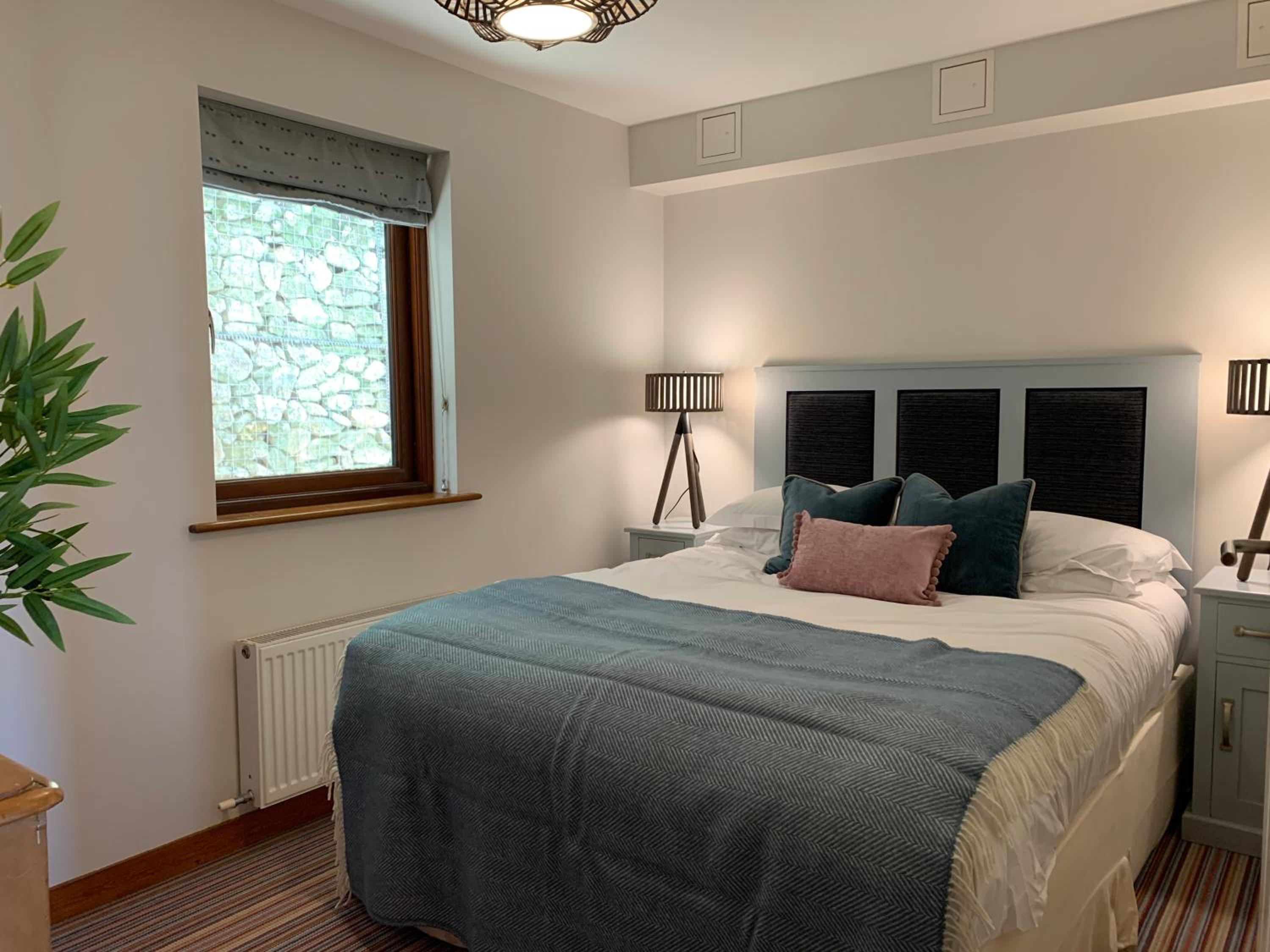 White Lodge - Coast Hideaways view 4