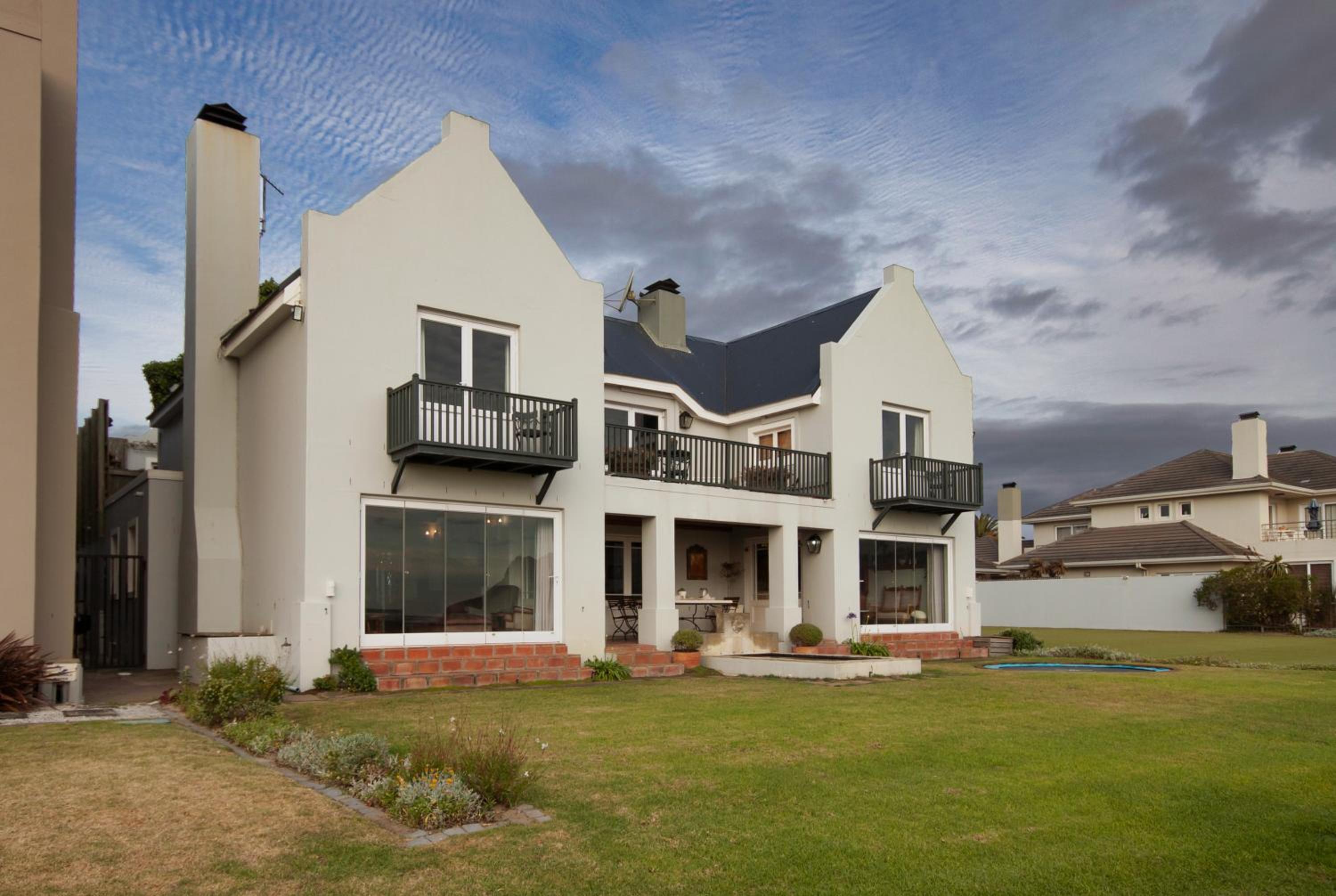 Strand Beach Lodge