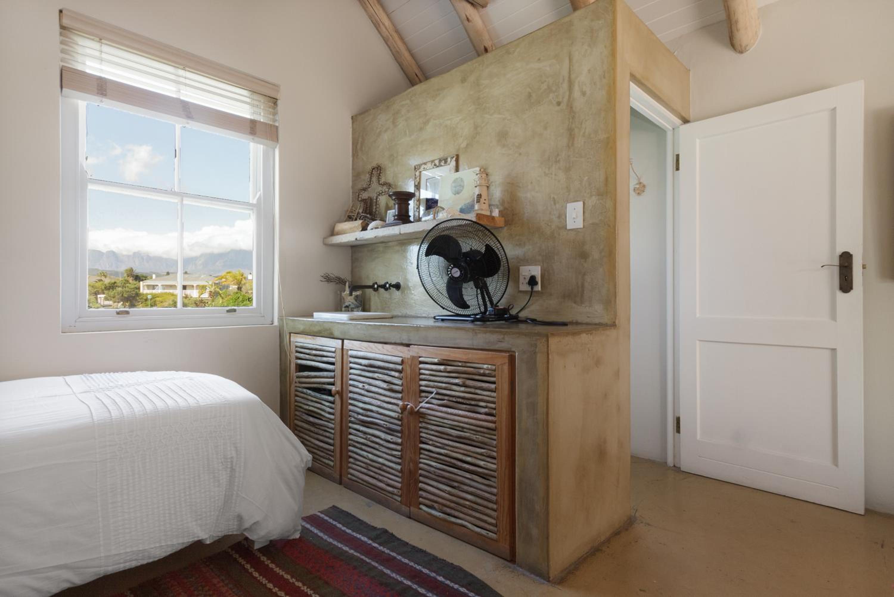 Strand Beach Lodge