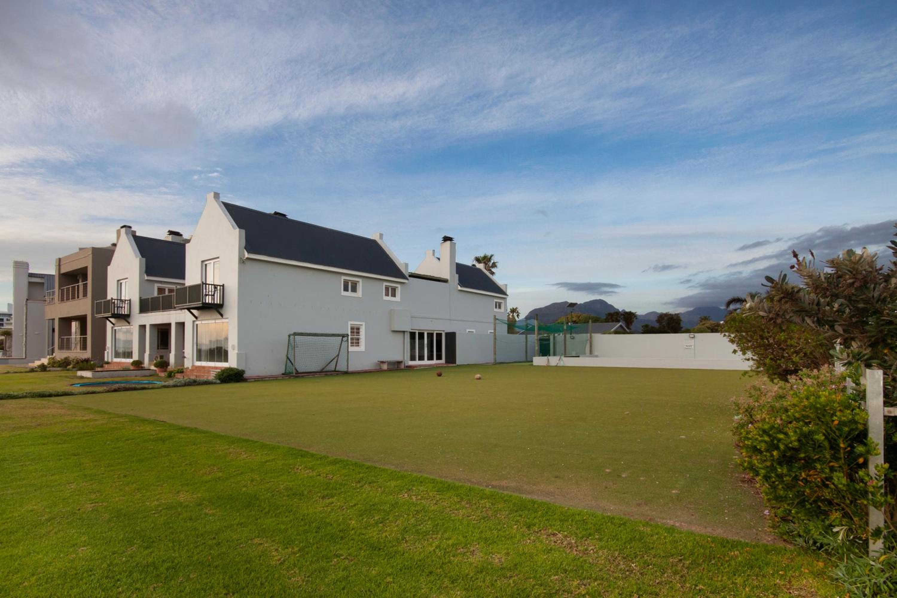 Strand Beach Lodge