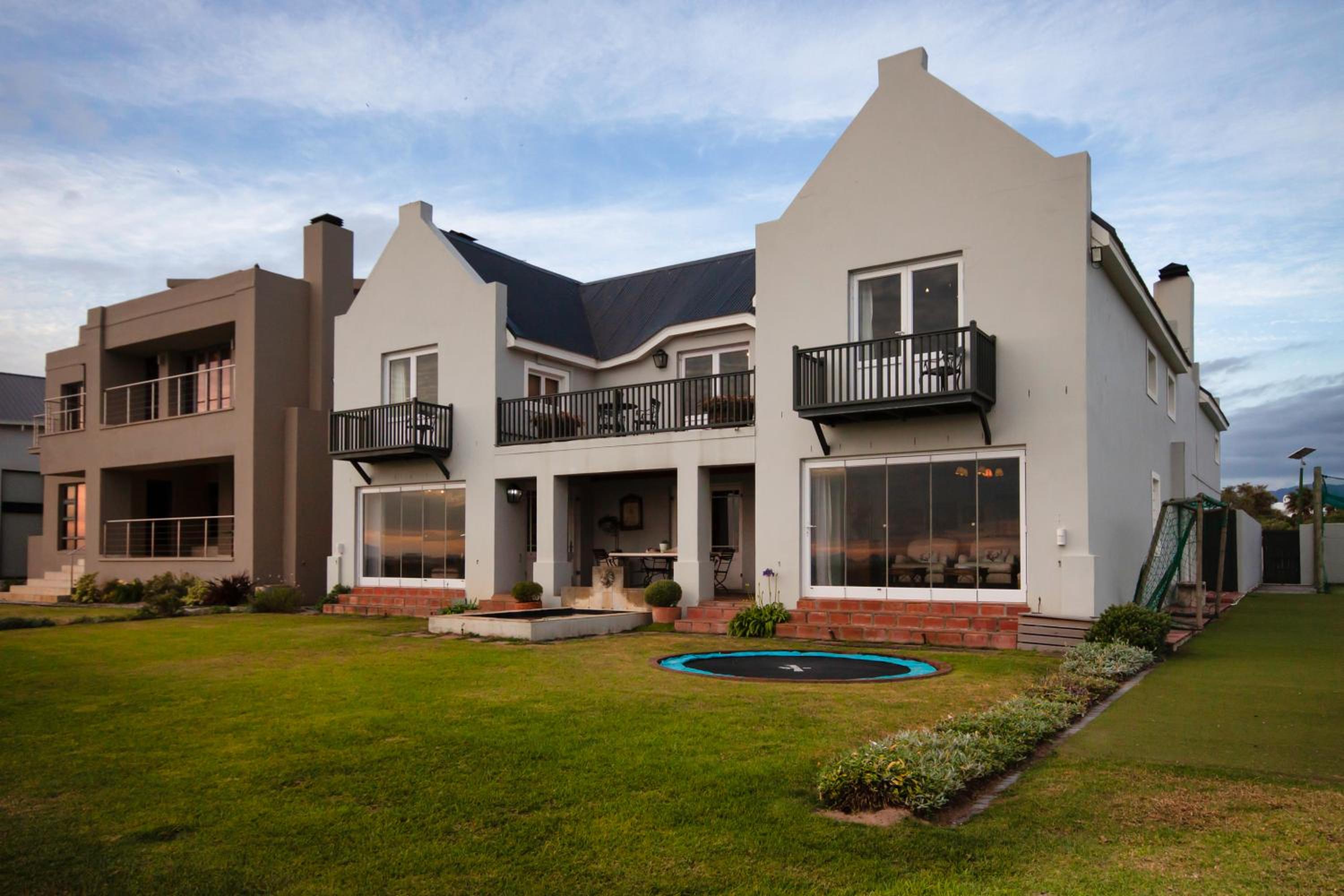 Strand Beach Lodge