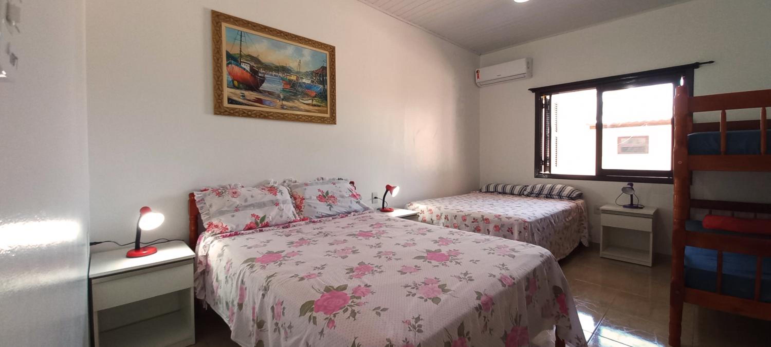 Casa com piscina, Ar condicionado, Pertinho Do Mar Em Capão Da Canoa