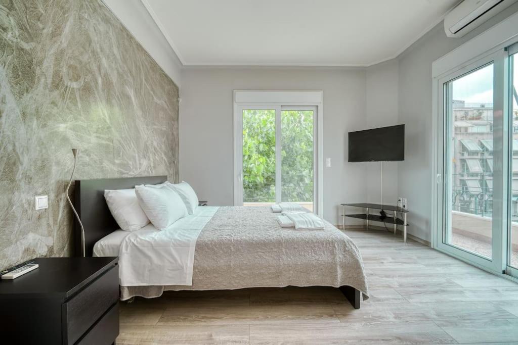 Charming Contemporary 2 bedroom apartment