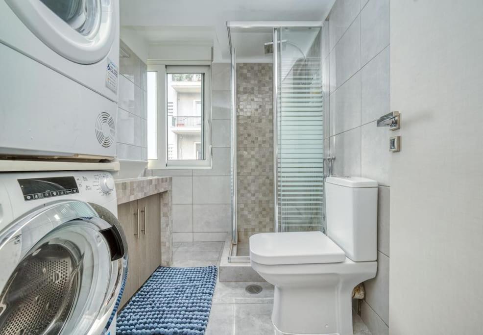 Charming Contemporary 2 bedroom apartment