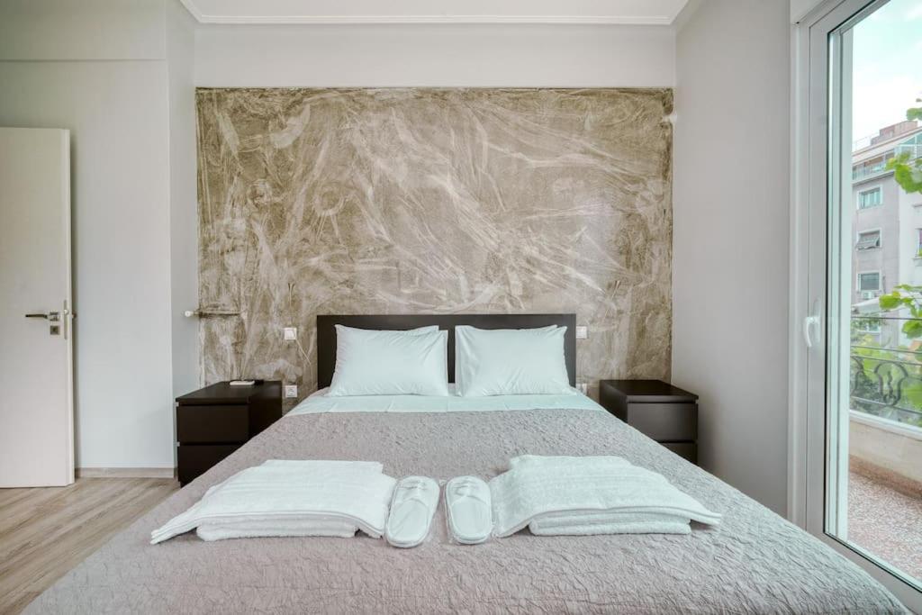 Charming Contemporary 2 bedroom apartment