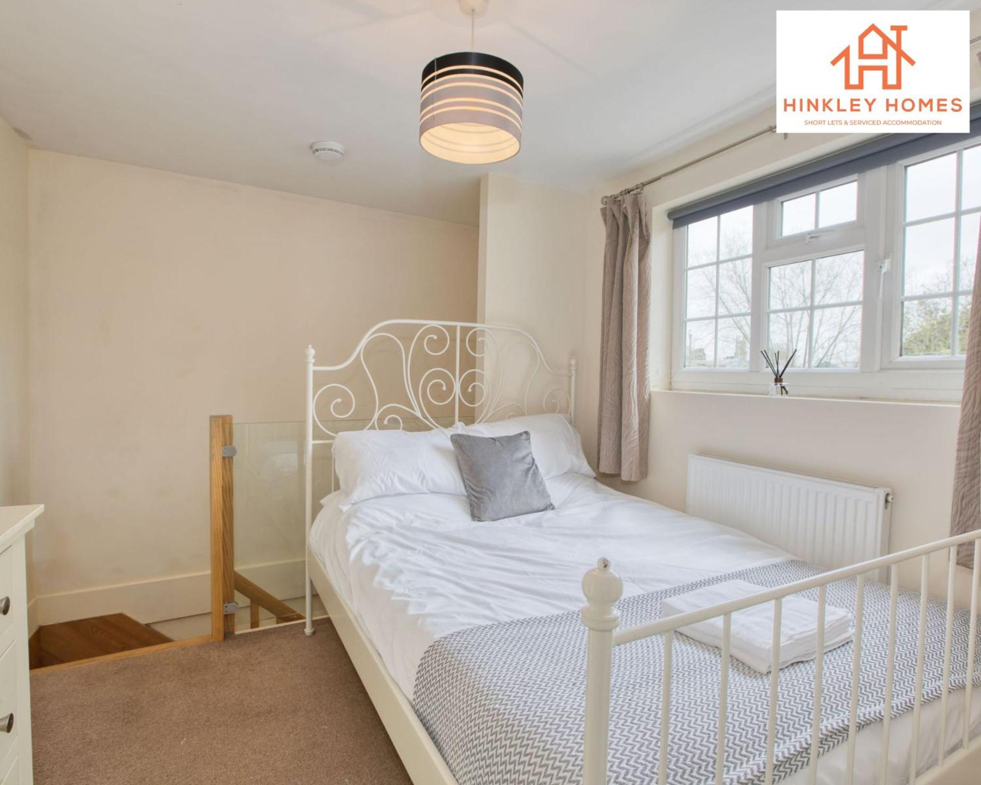 Bridgwater Vacations - Cosy Contained Riverside 1bed - 2 Floors - Parking - Property Image 6