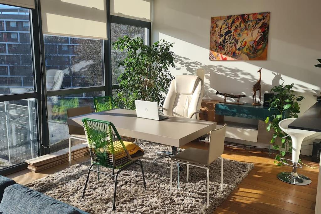 Luxurious flat sunny, quiet, design, lift, balcony