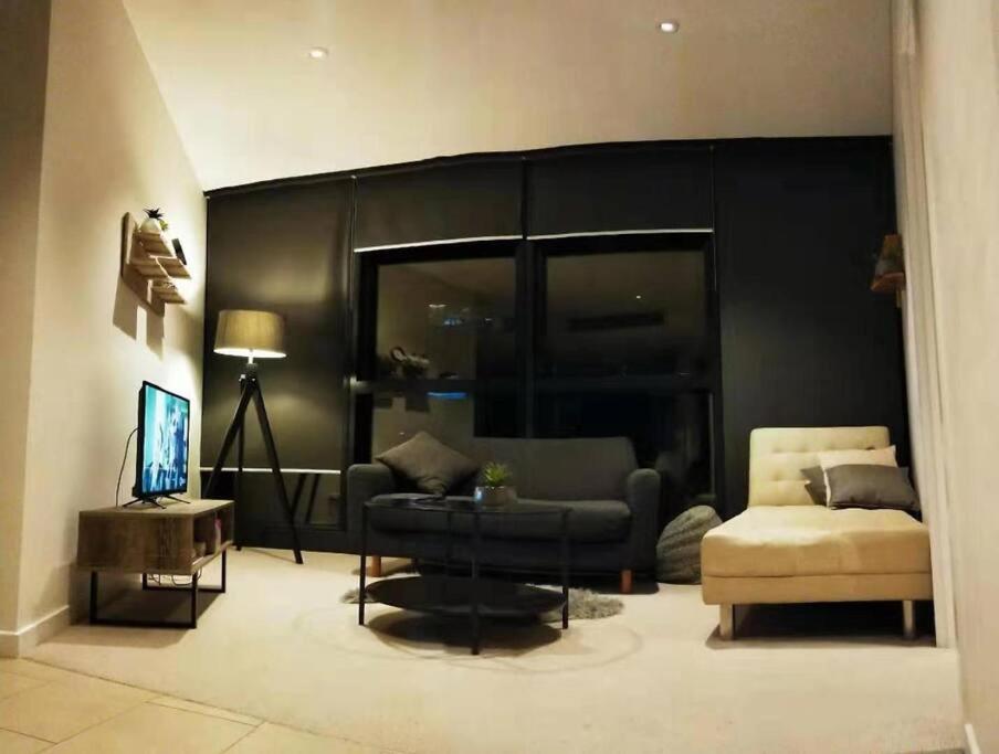 Great Deal! 2 bedrooms in CBD