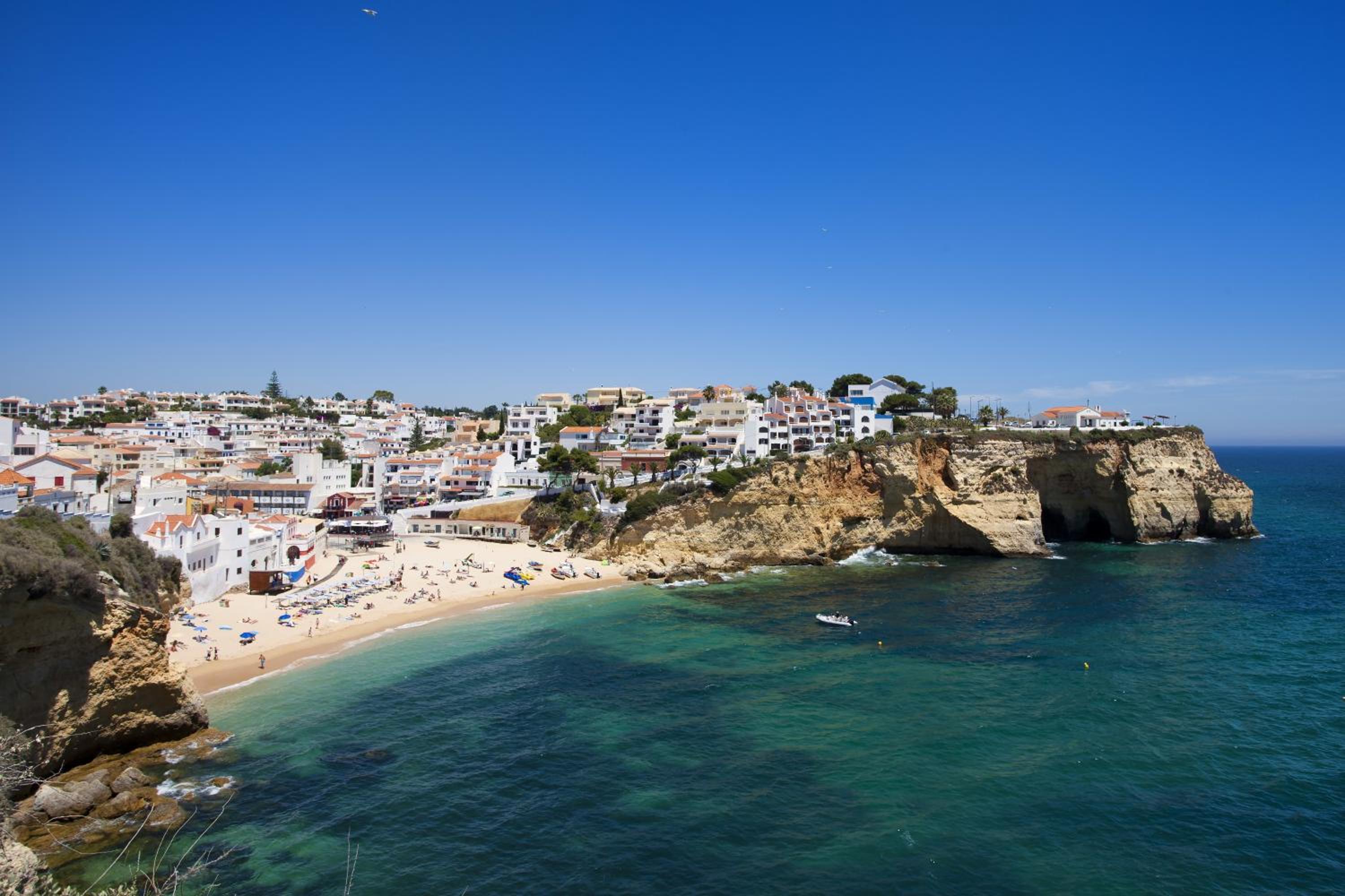 Colina Village