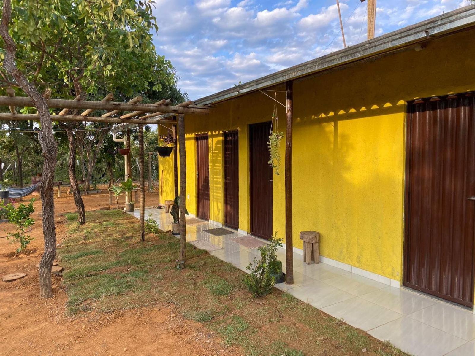 Pousada Sitio do Terrão a 500 metros da BR 040 e a 10 minutos da Prainha