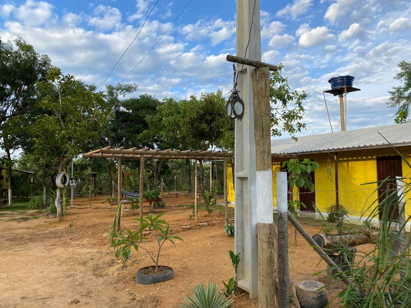 Pousada Sitio do Terrão a 500 metros da BR 040 e a 10 minutos da Prainha