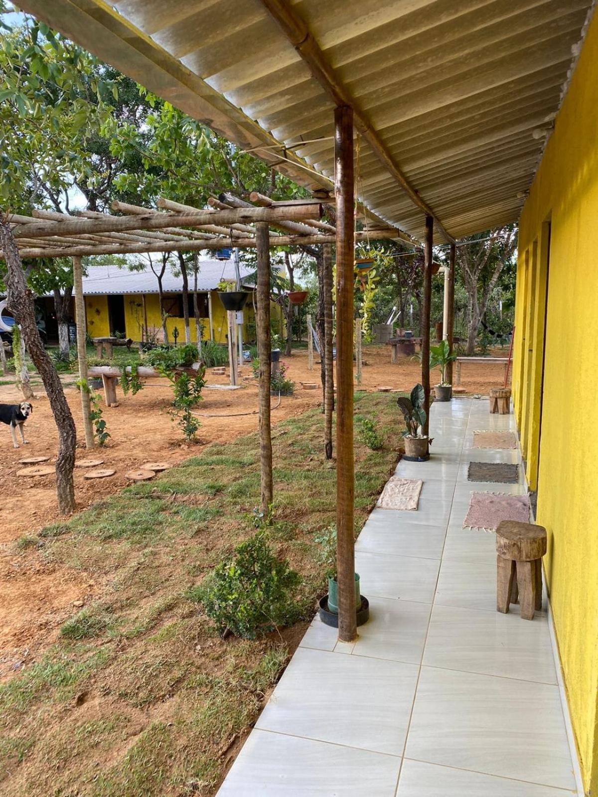 Pousada Sitio do Terrão a 500 metros da BR 040 e a 10 minutos da Prainha