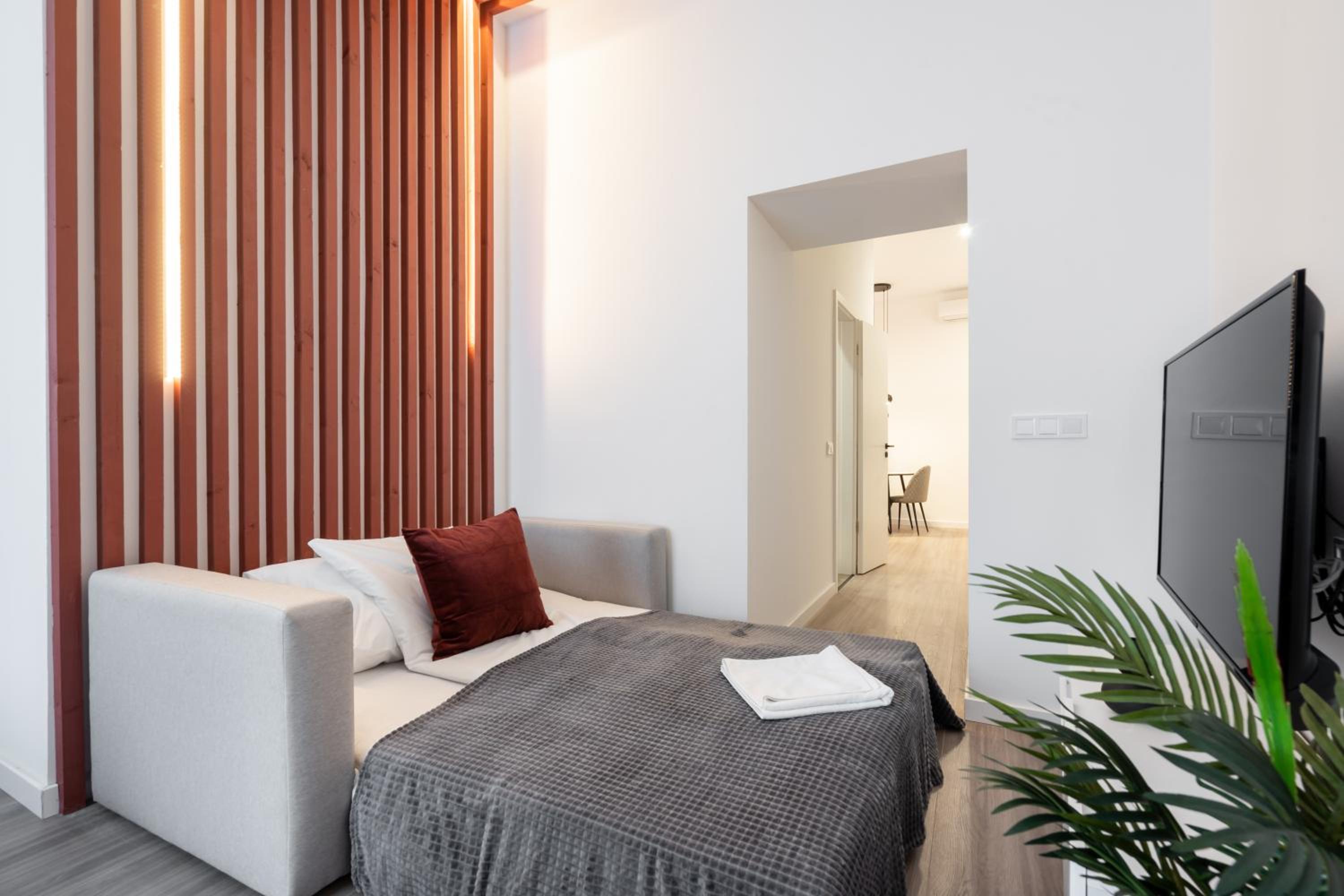 KL26- Quality Apartments, Best Location. By BQA view 2