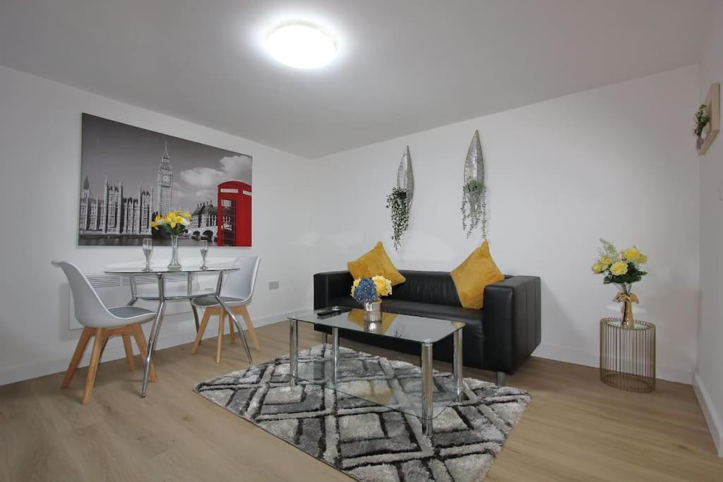 Oasis, Central Self Contained Flat by CozyNest view 2