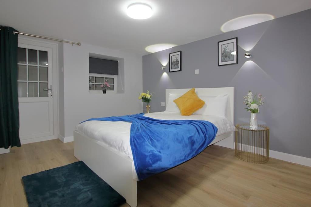 Oasis, Central Self Contained Flat by CozyNest view 3