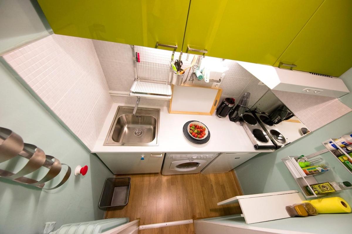 Startupper's Pad in real Athenian neighbourhood photo 5