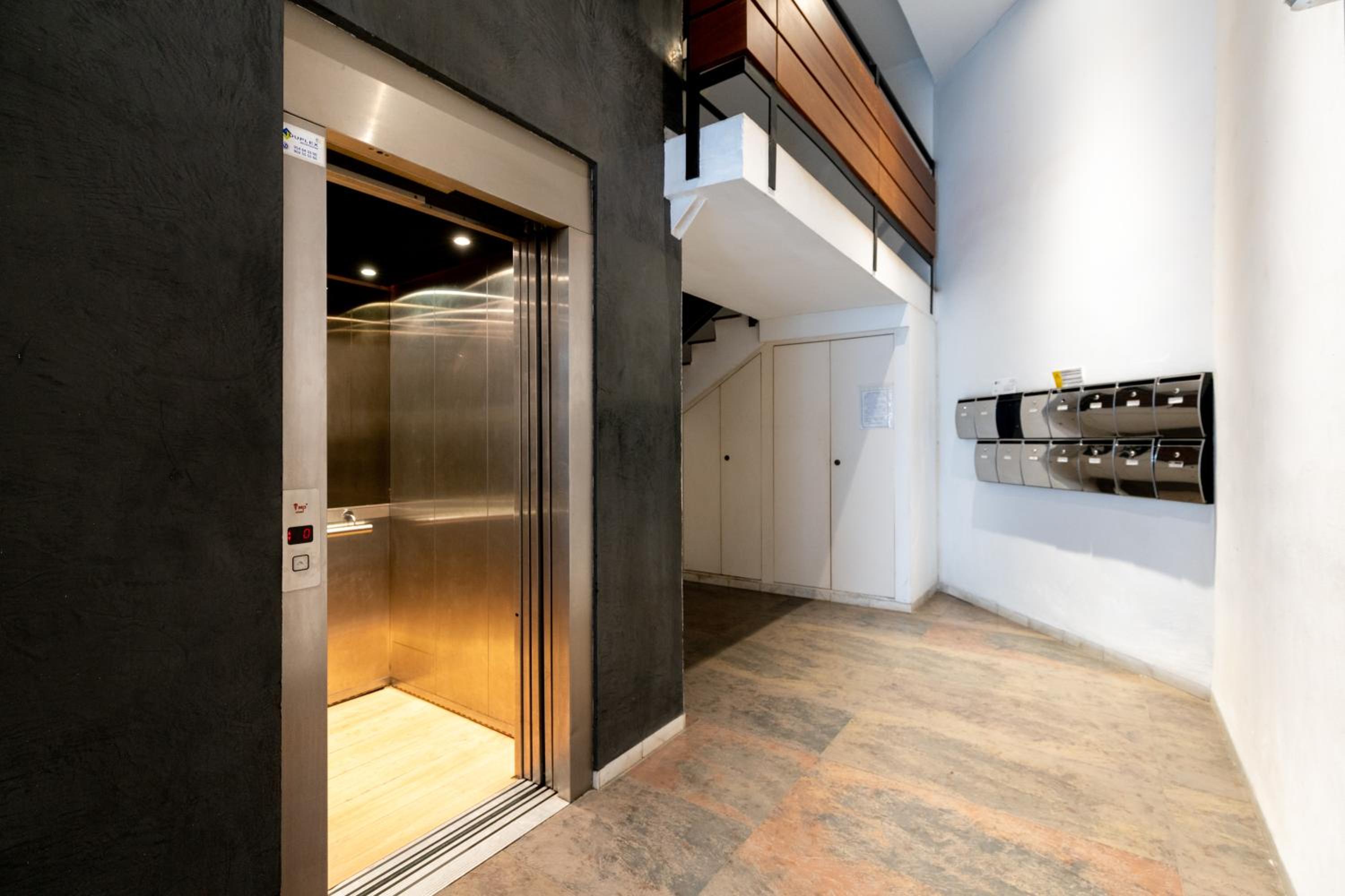 Cathedral Apartment, upper floor apartment view 3
