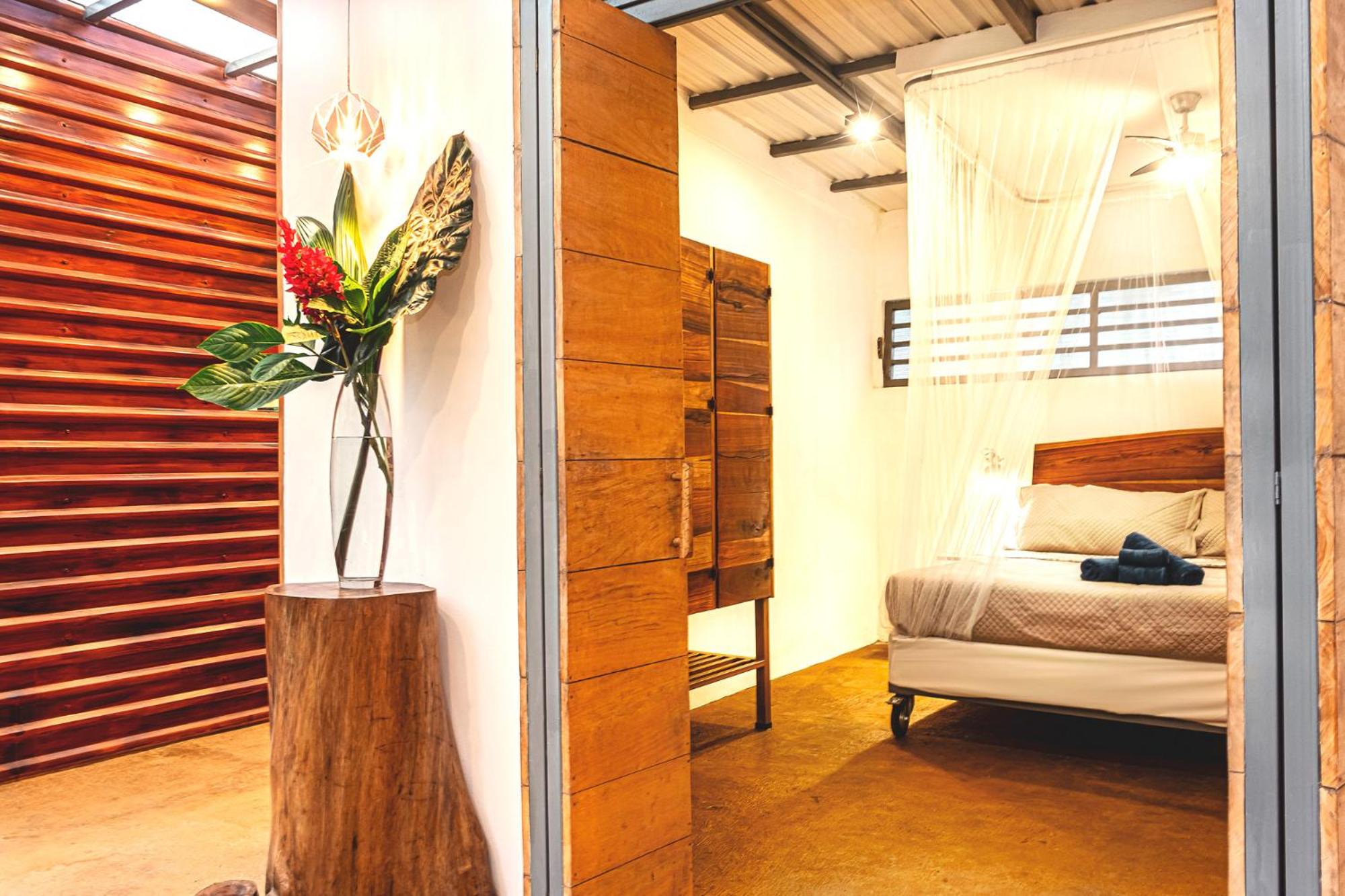 Villa Laurel - Comfort Jungle villa with AC