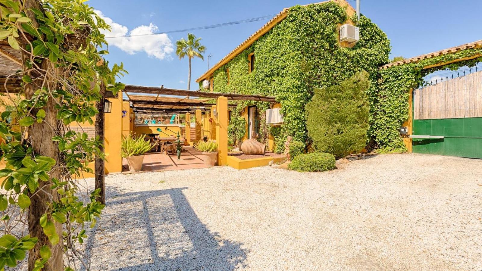 Hanami Finca Cumbres Borrascosas Estepona by Ruralidays