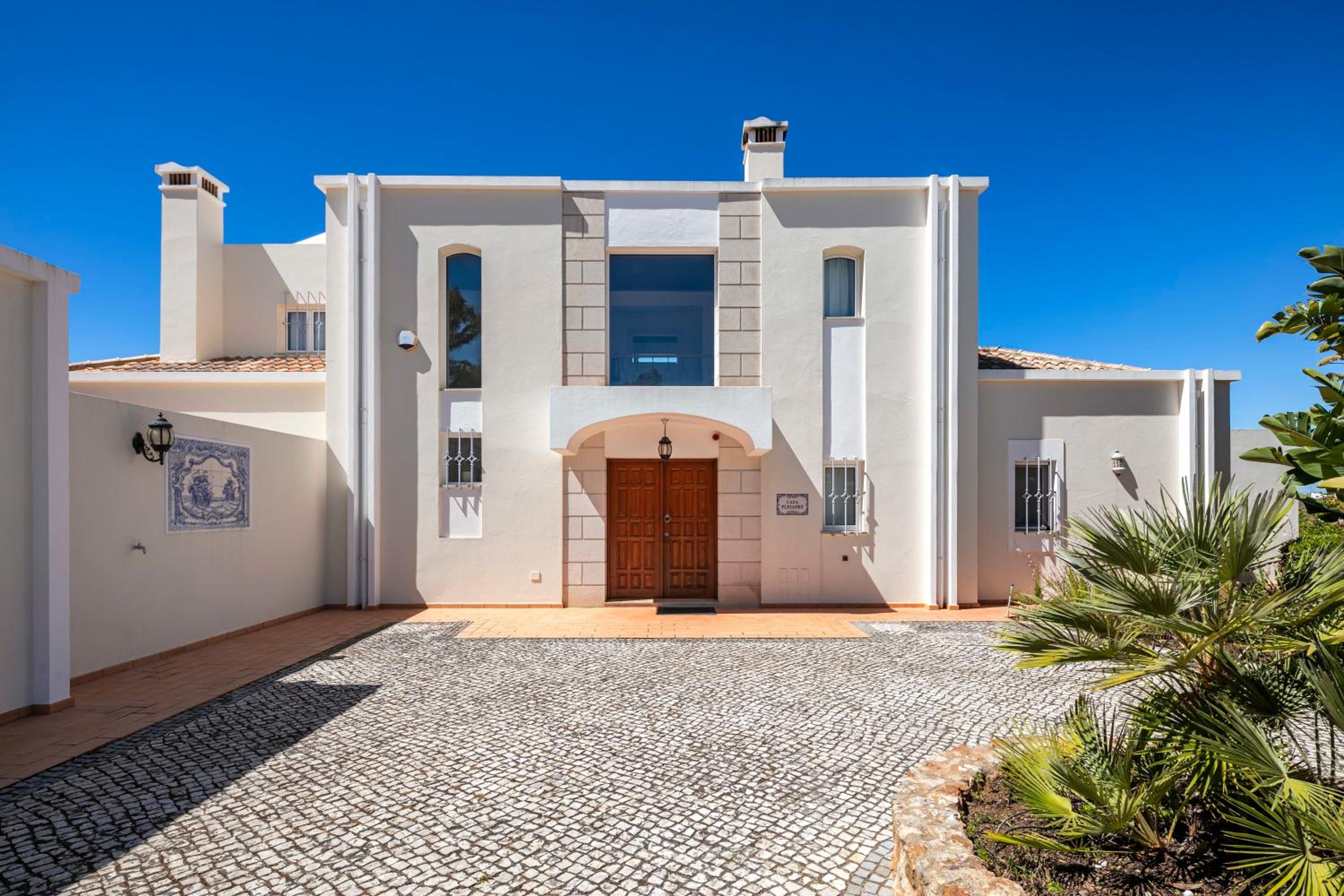 Casa Pleiades view 3