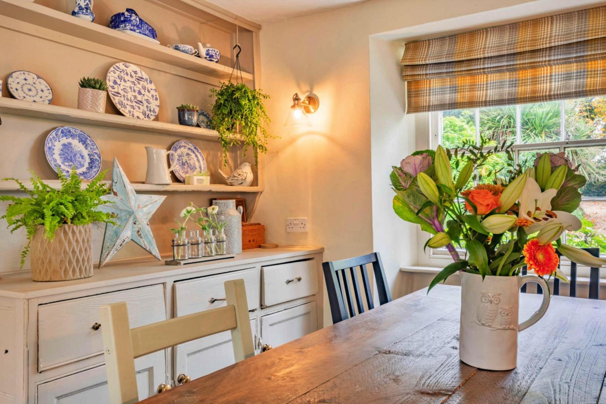 Finest Retreats - Islip Mill House - Beautiful Riverside Home, photo 15