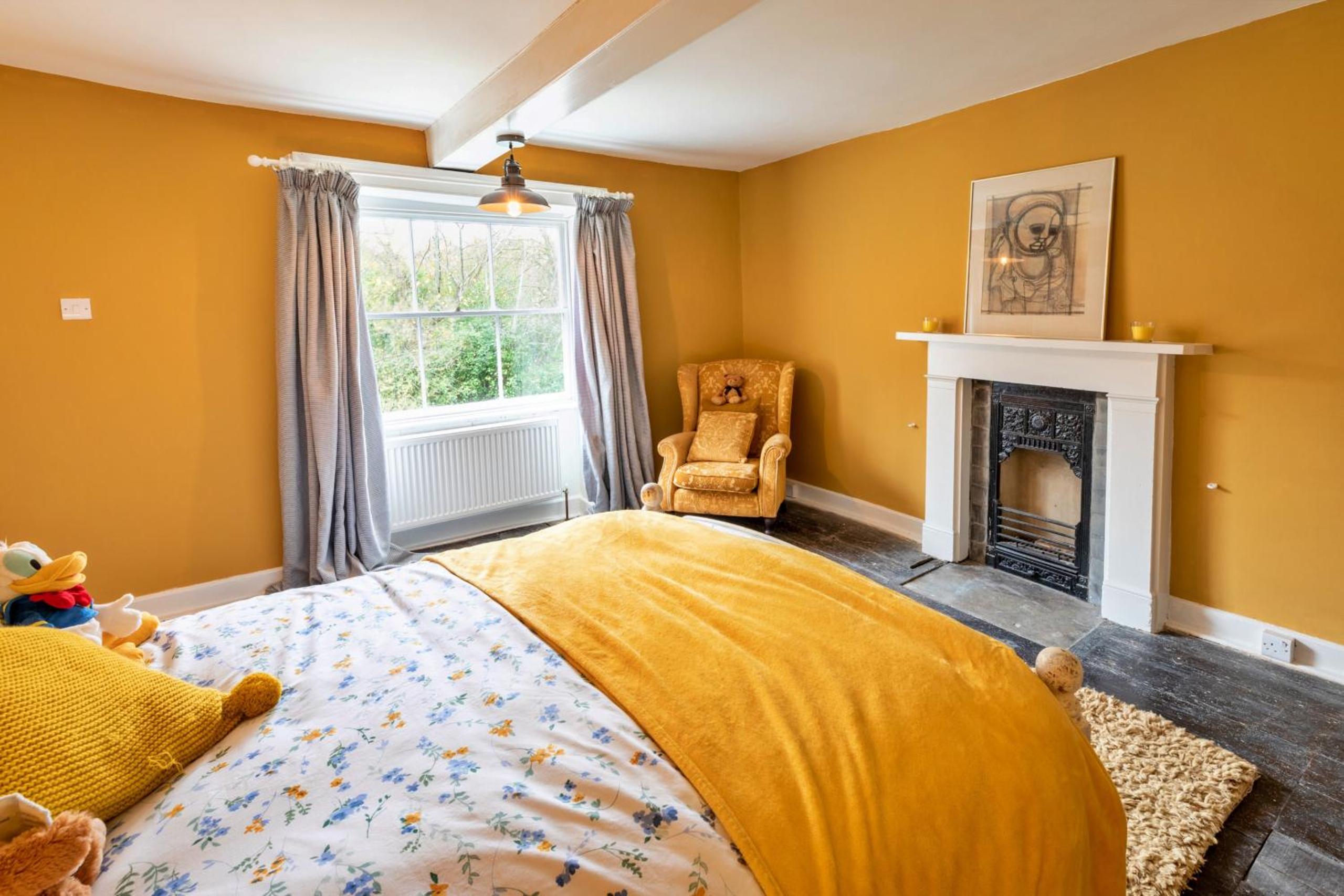 Finest Retreats - Islip Mill House - Beautiful Riverside Home, photo 29