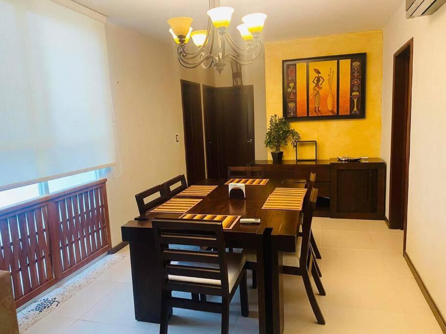 Hotel Lovely 3 bedroom condo with pool - Image 1