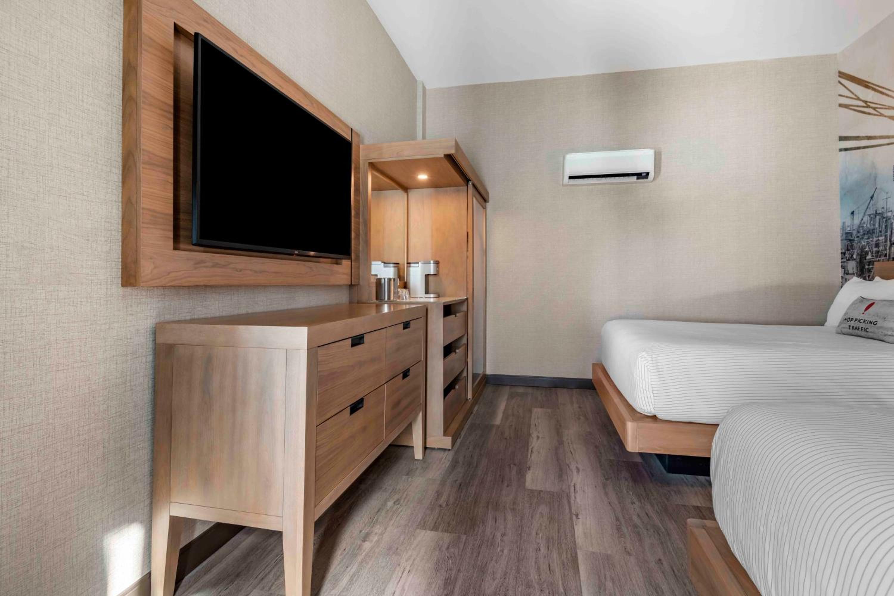 Portland Vacations - Cambria Hotel Portland Downtown Old Port - Property Image 110