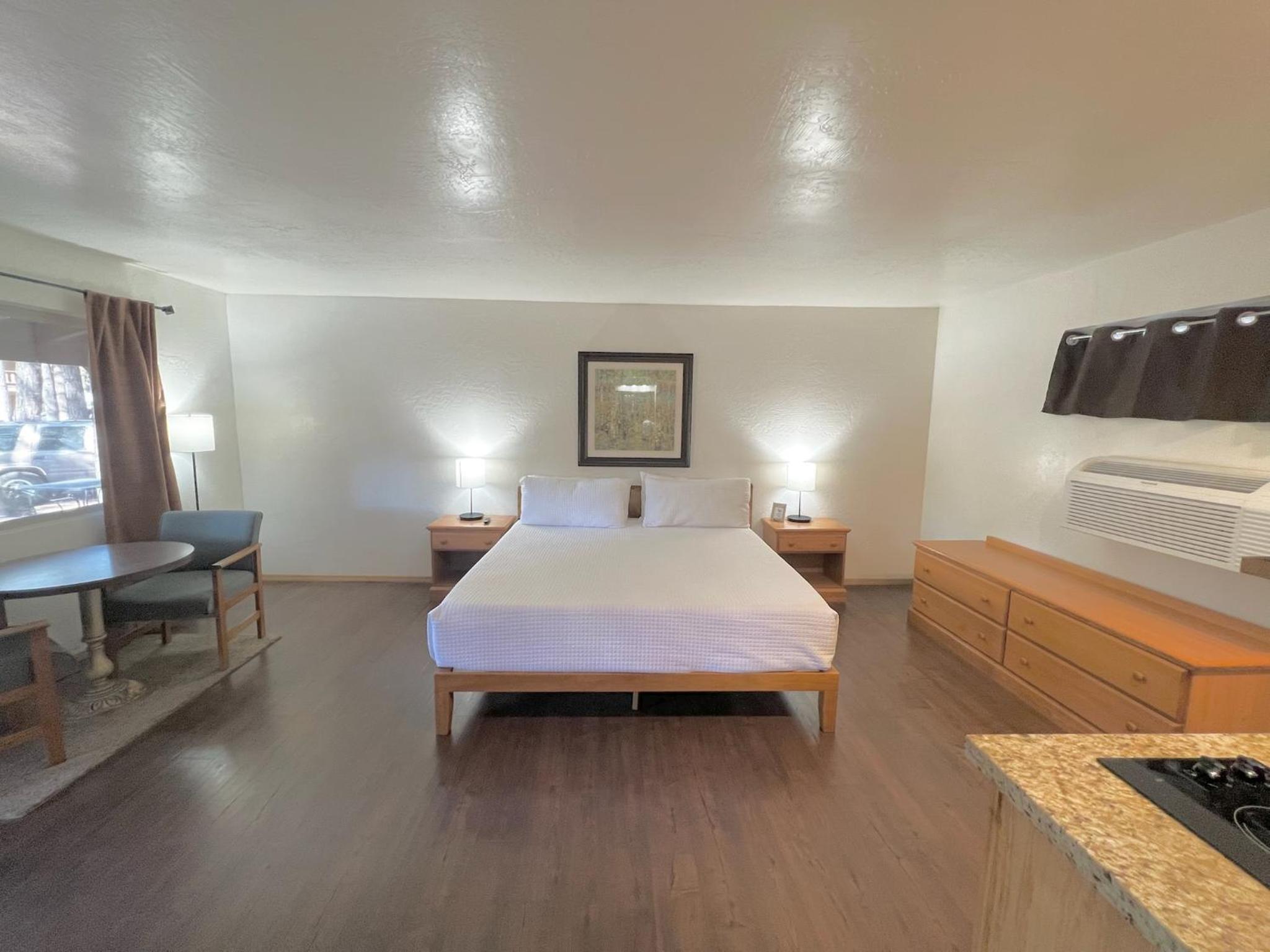 TimberLodge Inn