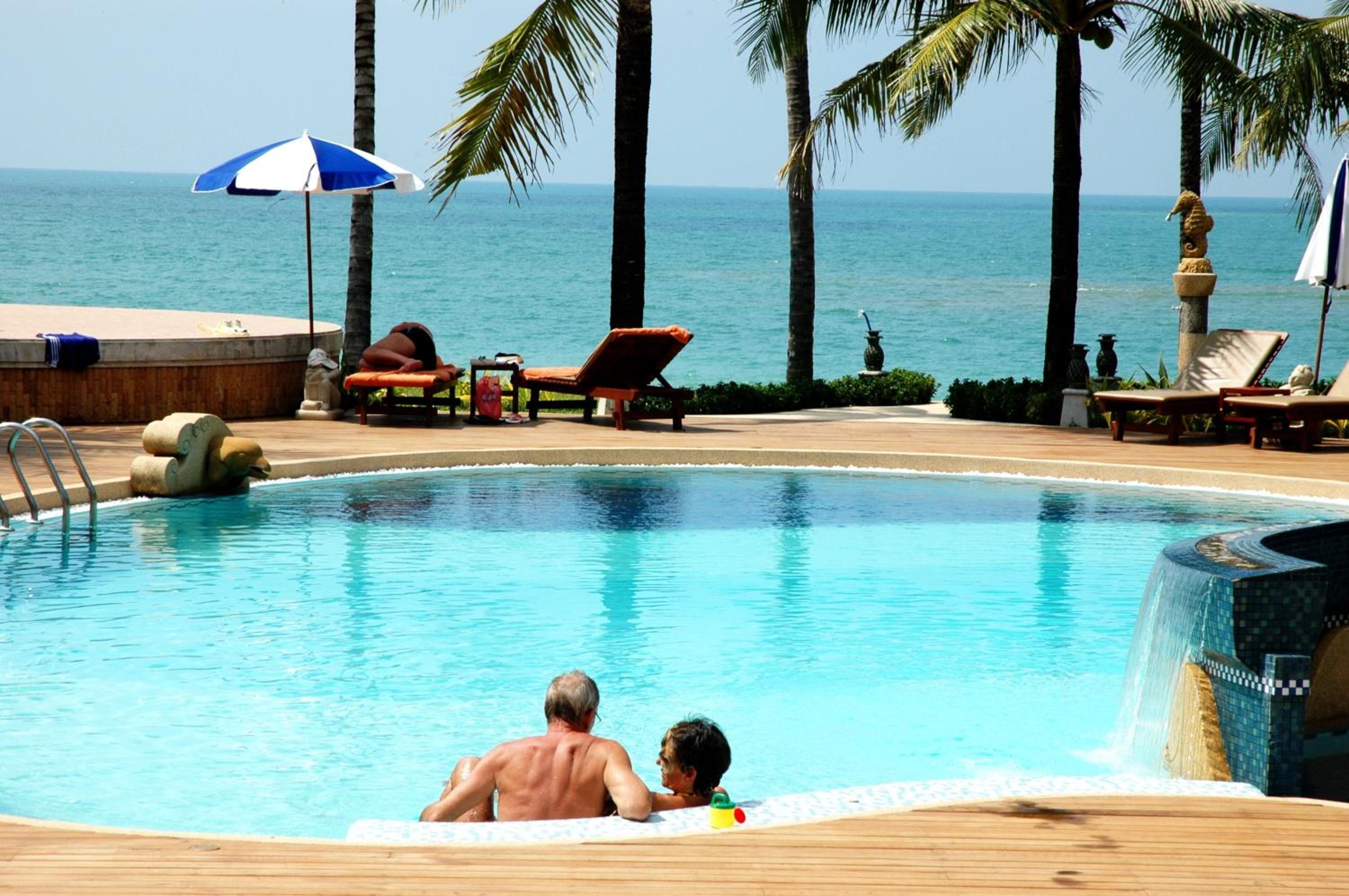 Khaolak Bayfront Resort