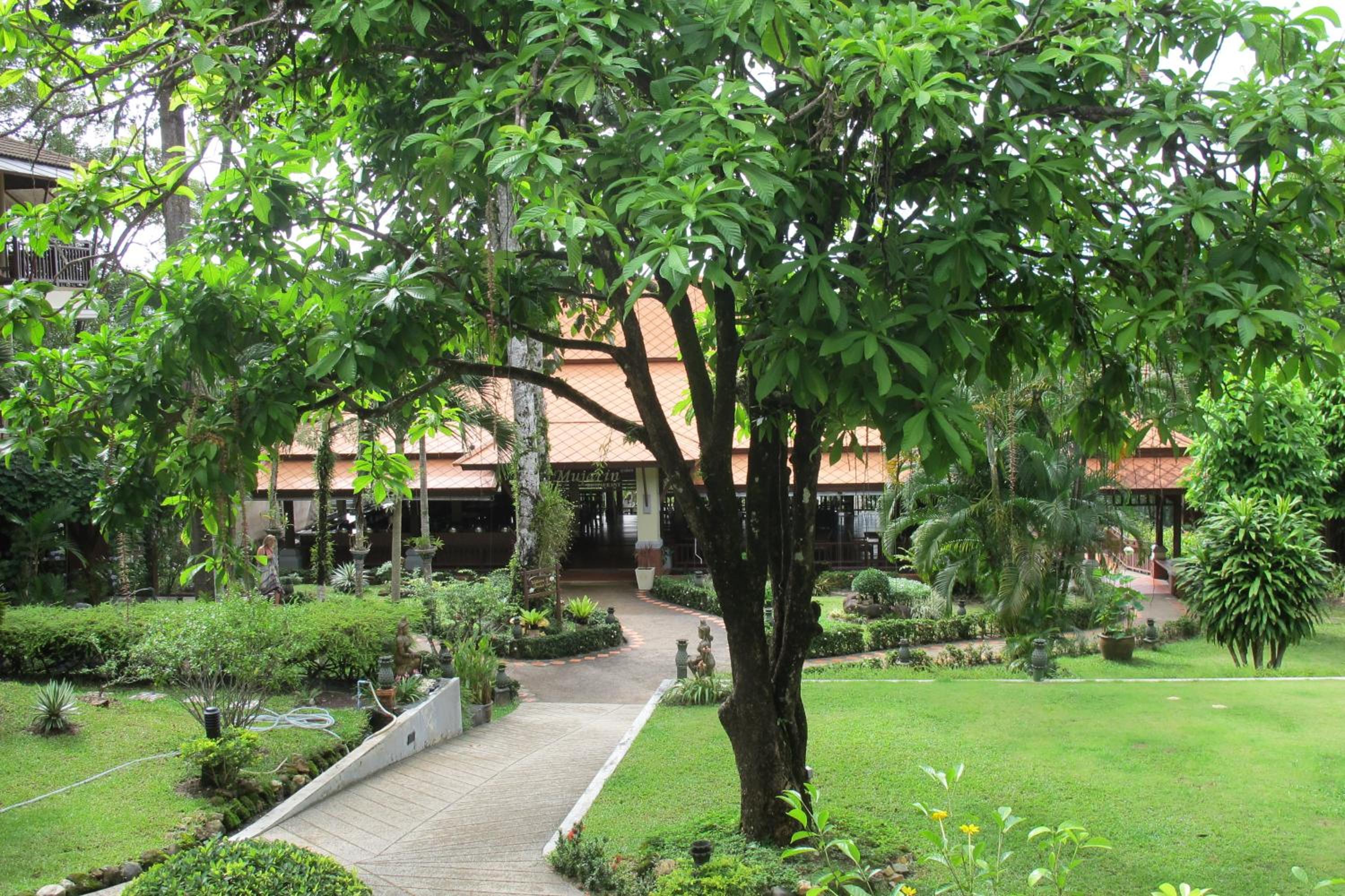 Khaolak Bayfront Resort
