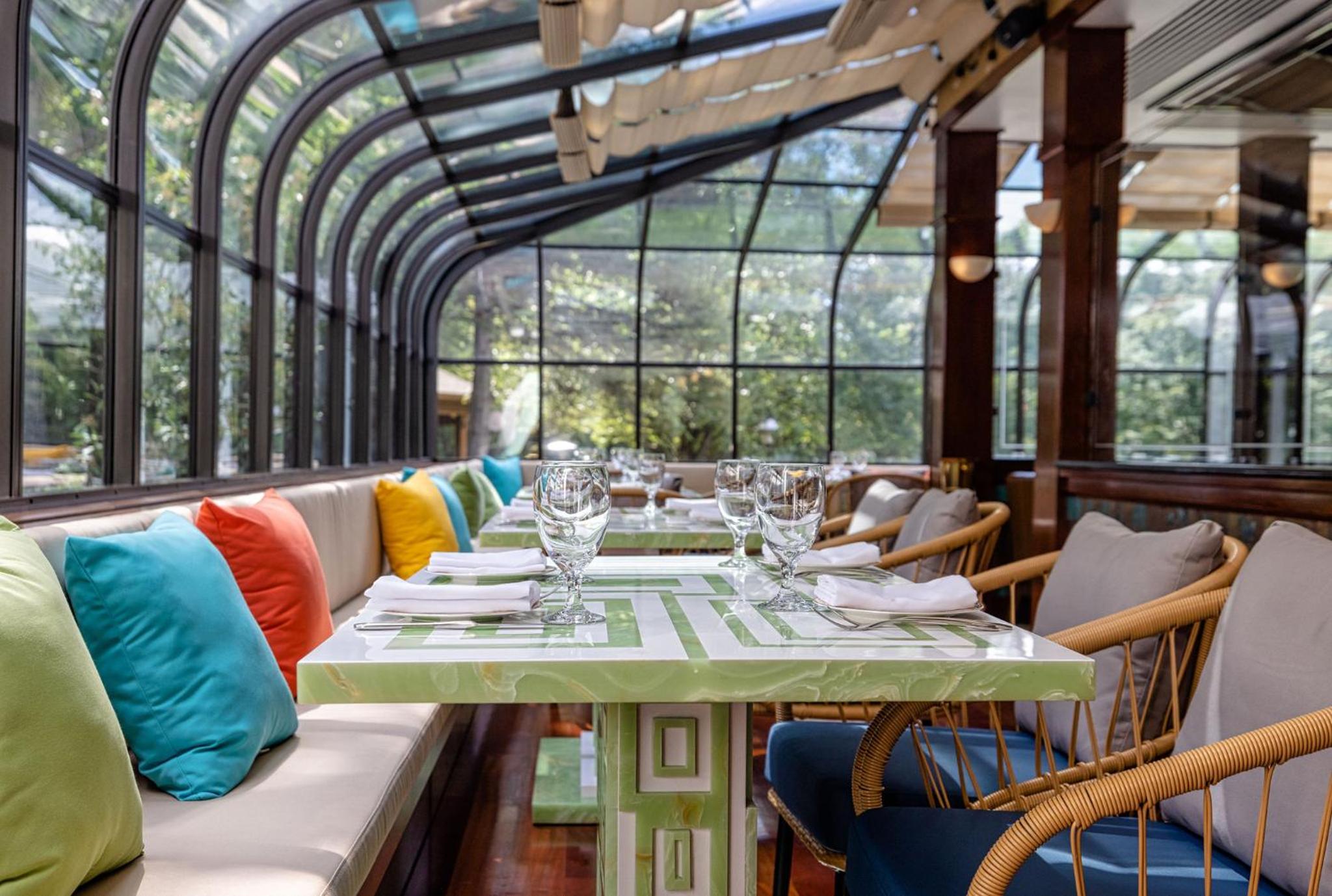 Chateau Merrimack Hotel & Spa