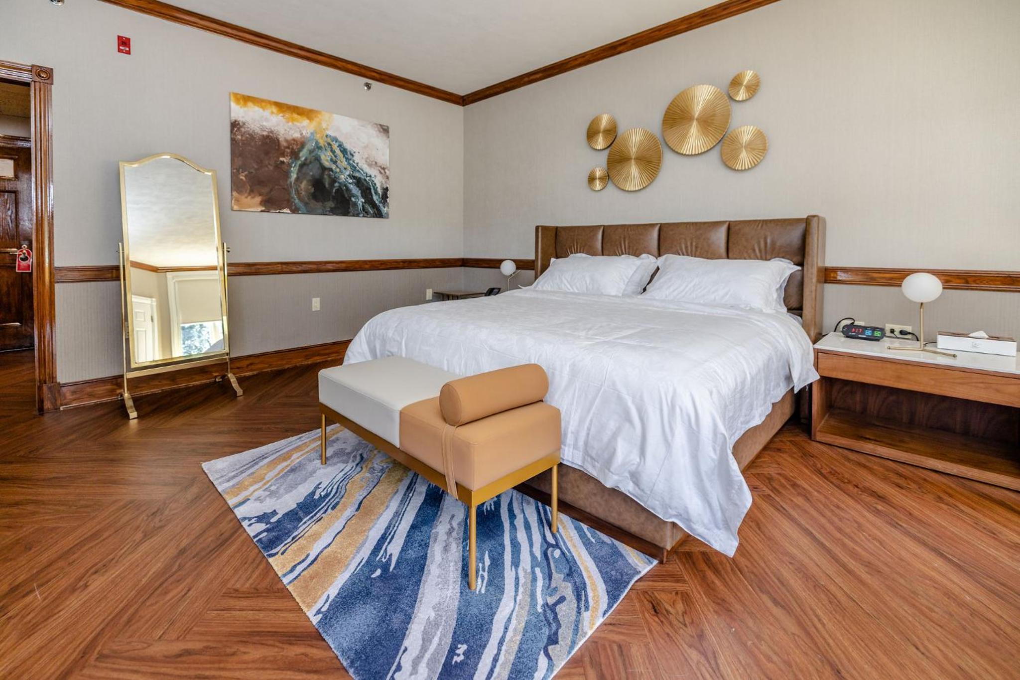 Chateau Merrimack Hotel & Spa