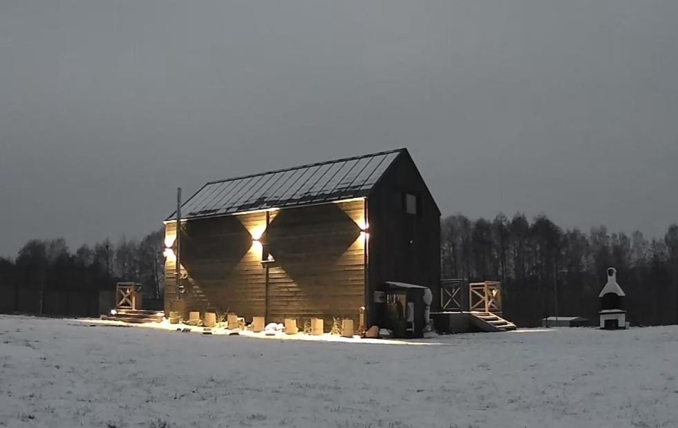 Domek Mazurski całoroczny nad jeziorem z sauną i Jacuzzi SPA
