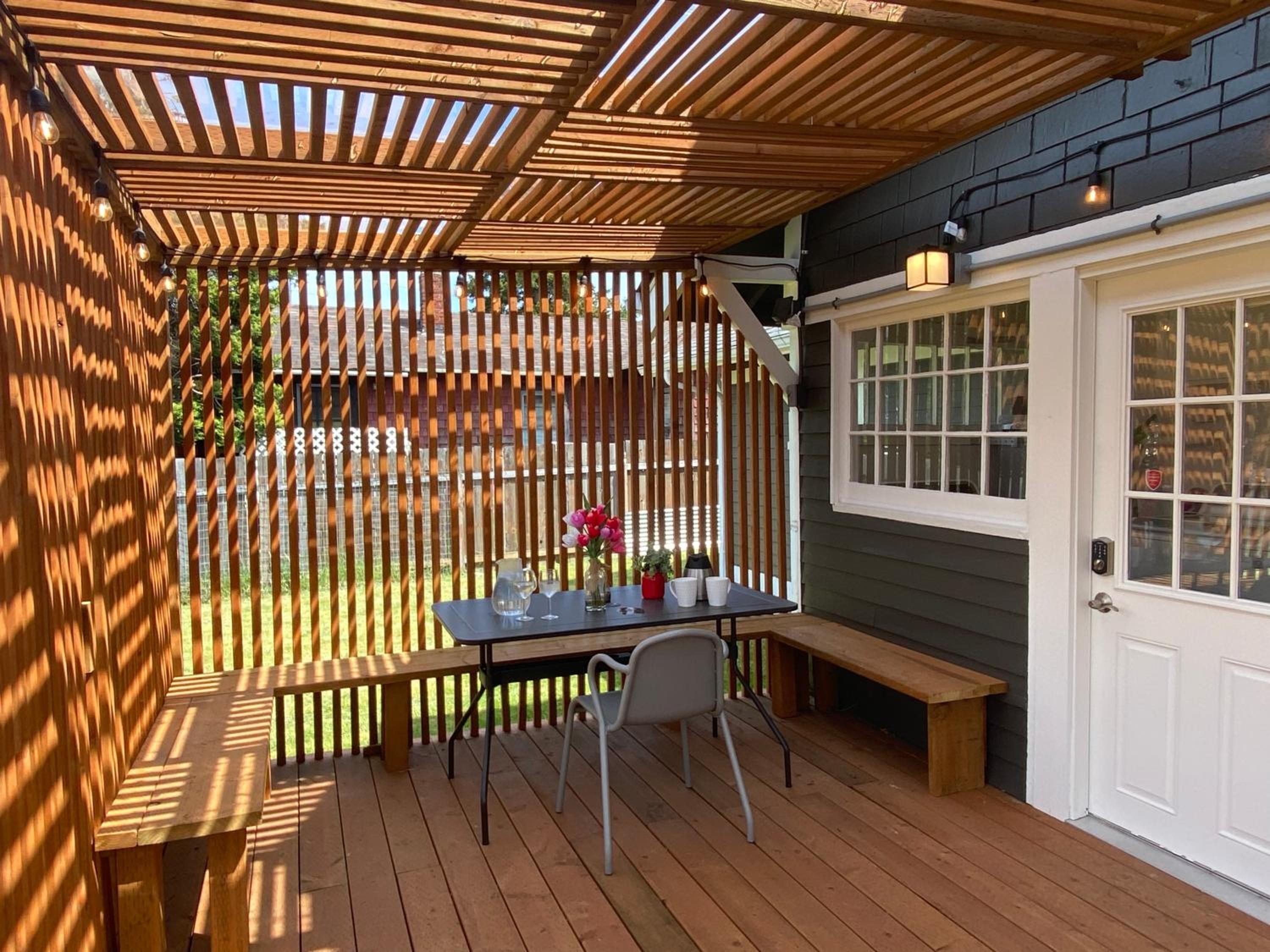 Cozy Home Conveniently Located with King Bed - Property Image 4