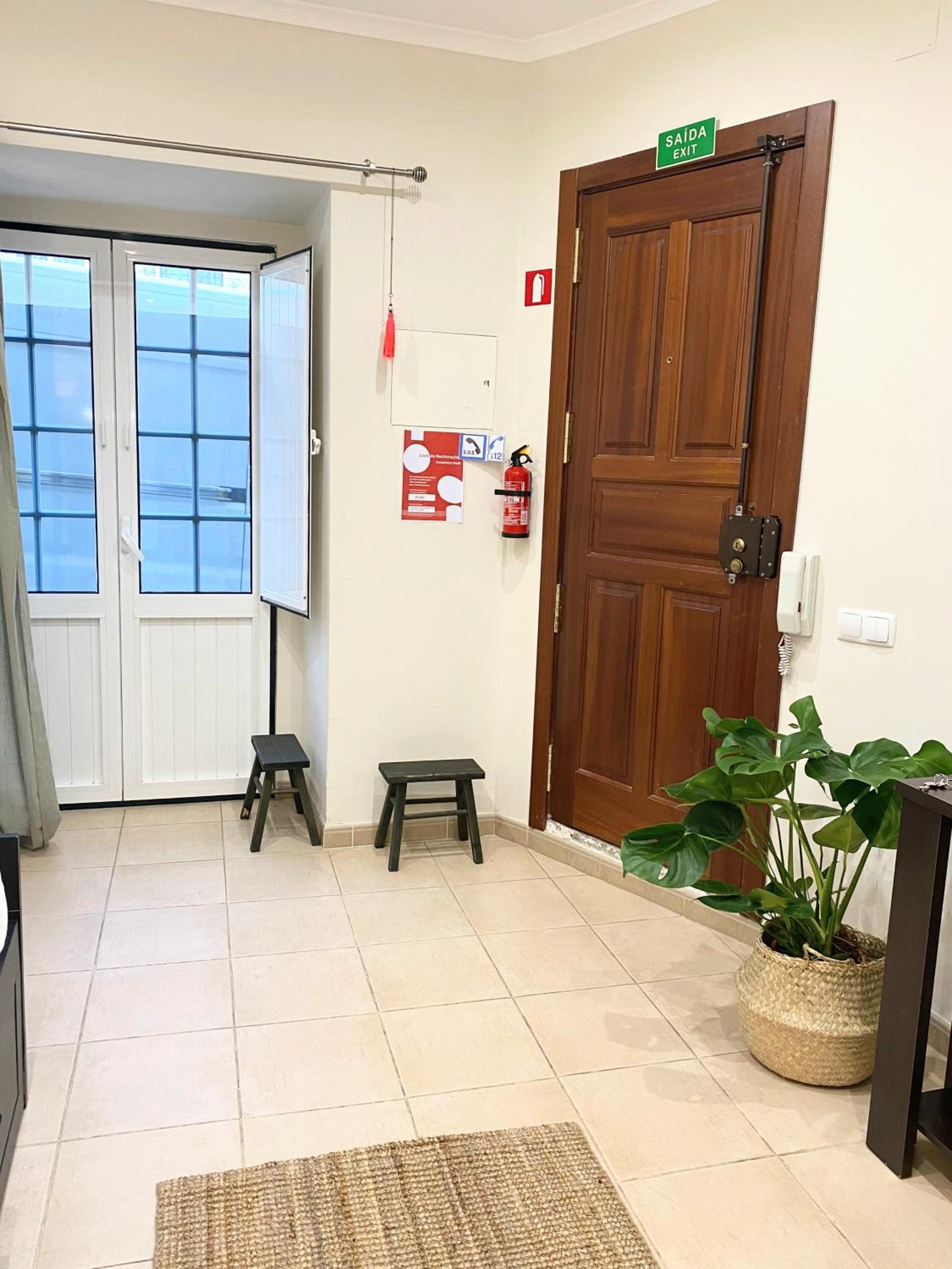 Apartment in the center next to the parliament view 4
