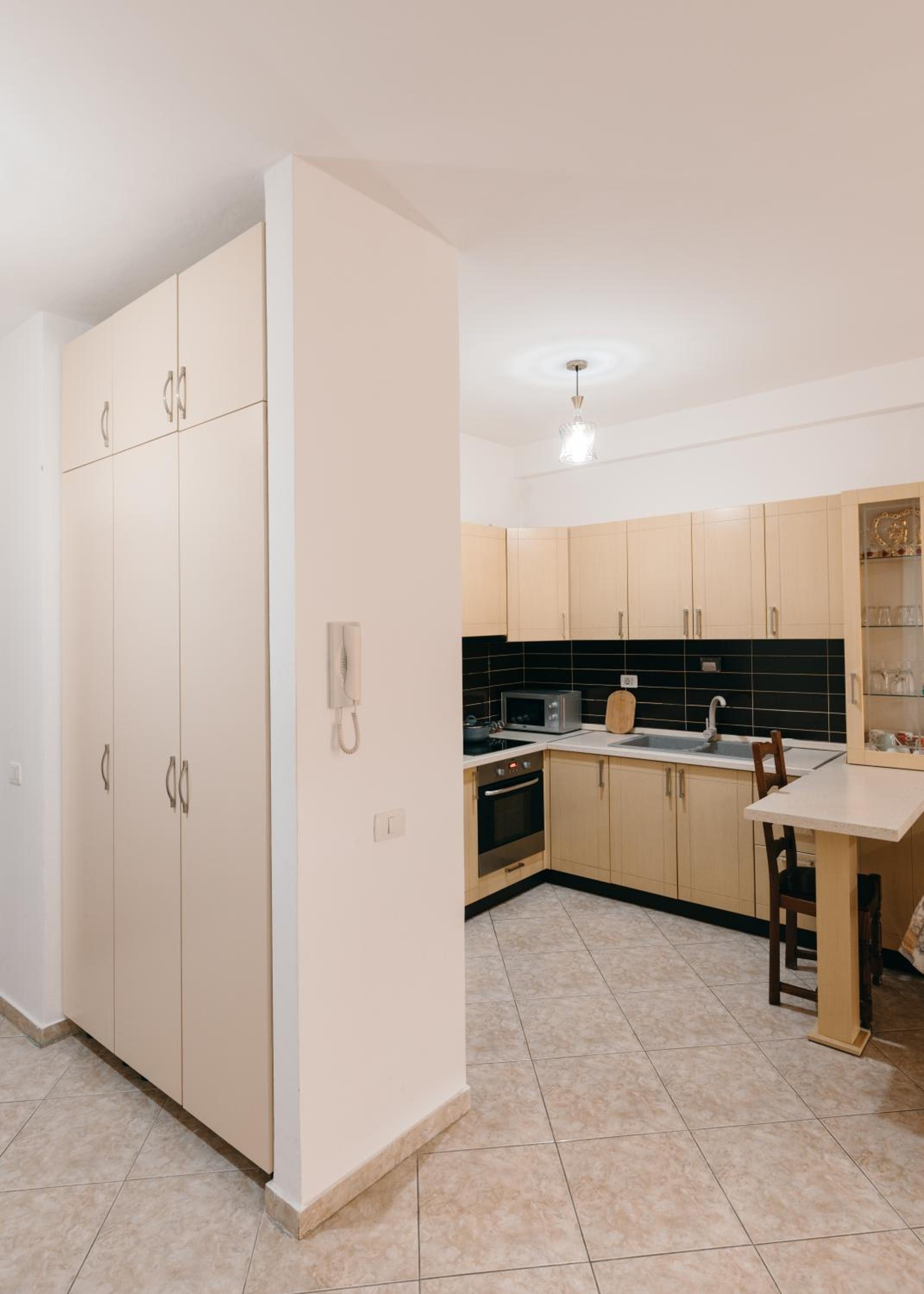 Rs Place 1-Bedroom Apartment