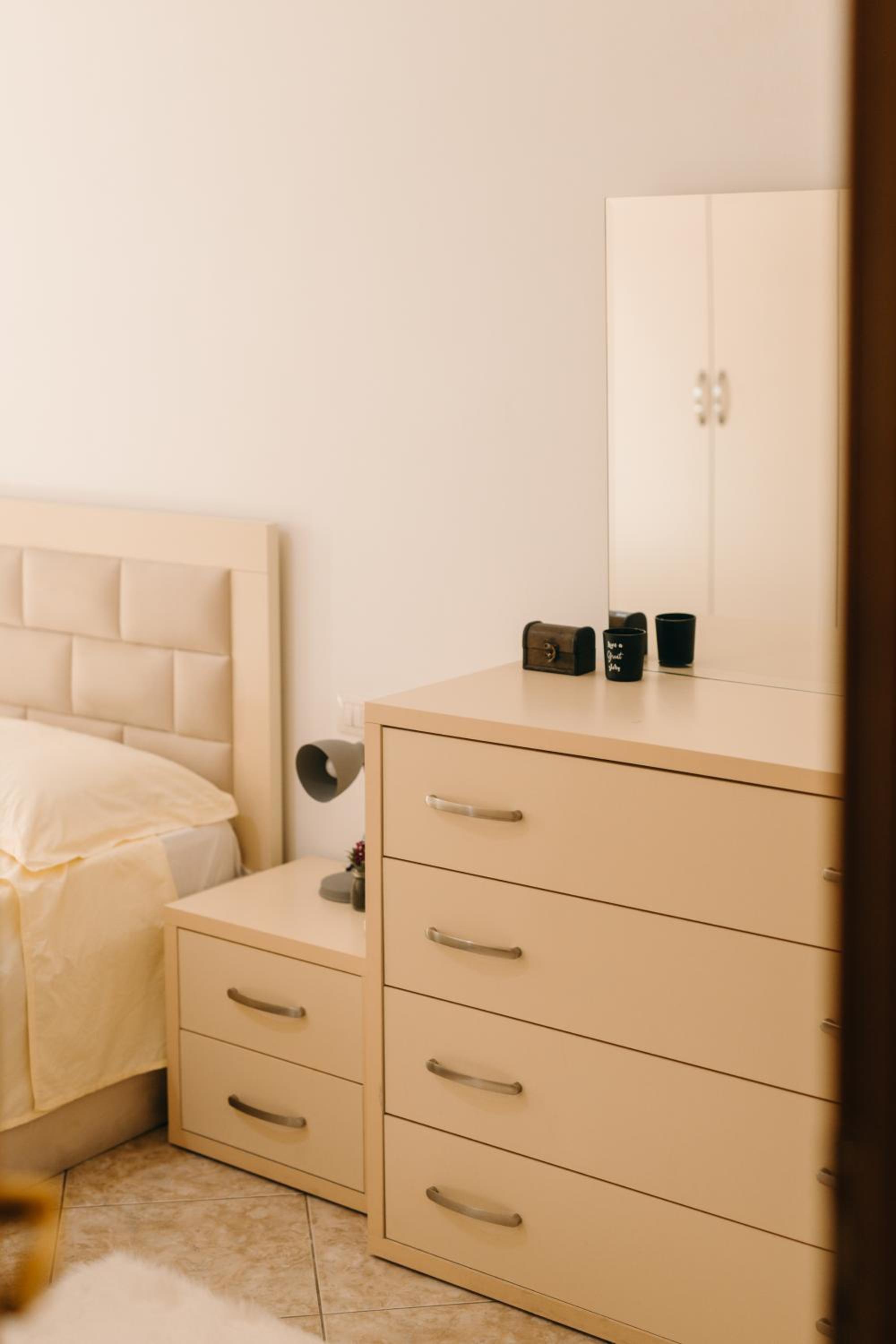 Rs Place 1-Bedroom Apartment