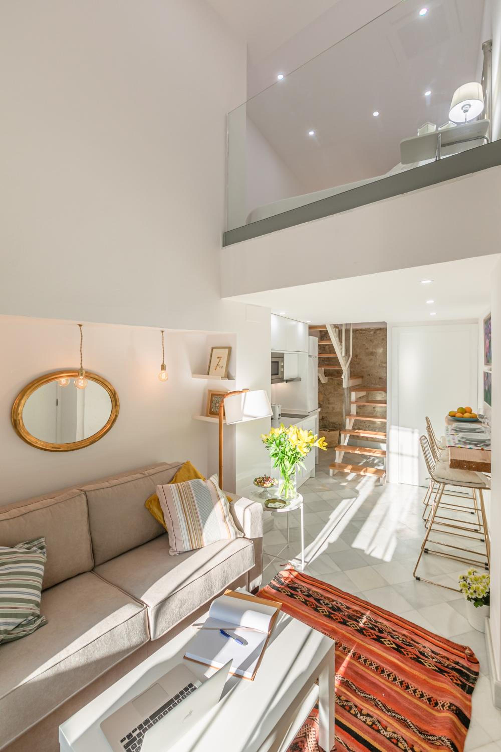 Loft duplex Sevilla wall