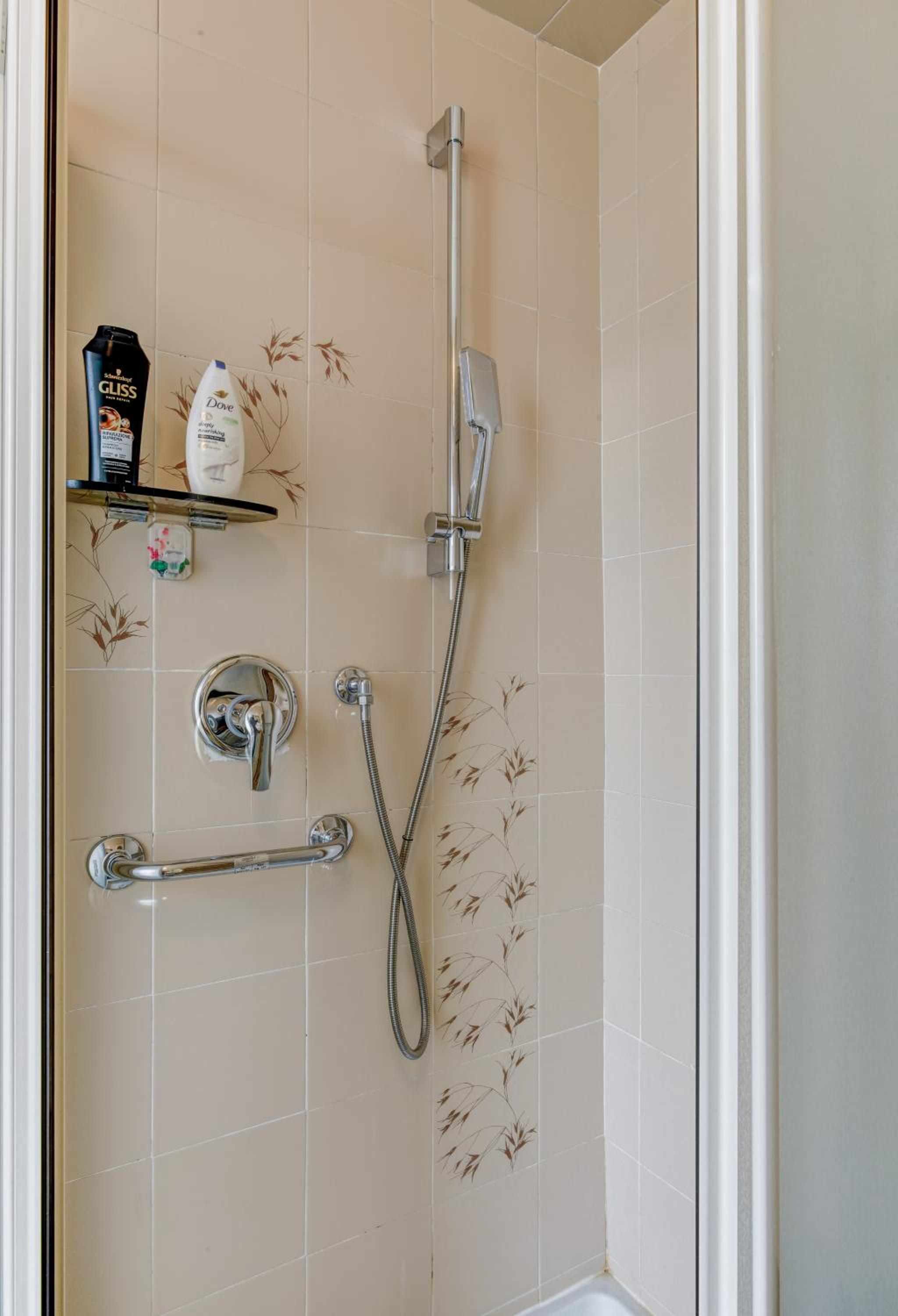 Bramante House - Intero Trilocale vicino alla Metro photo 4