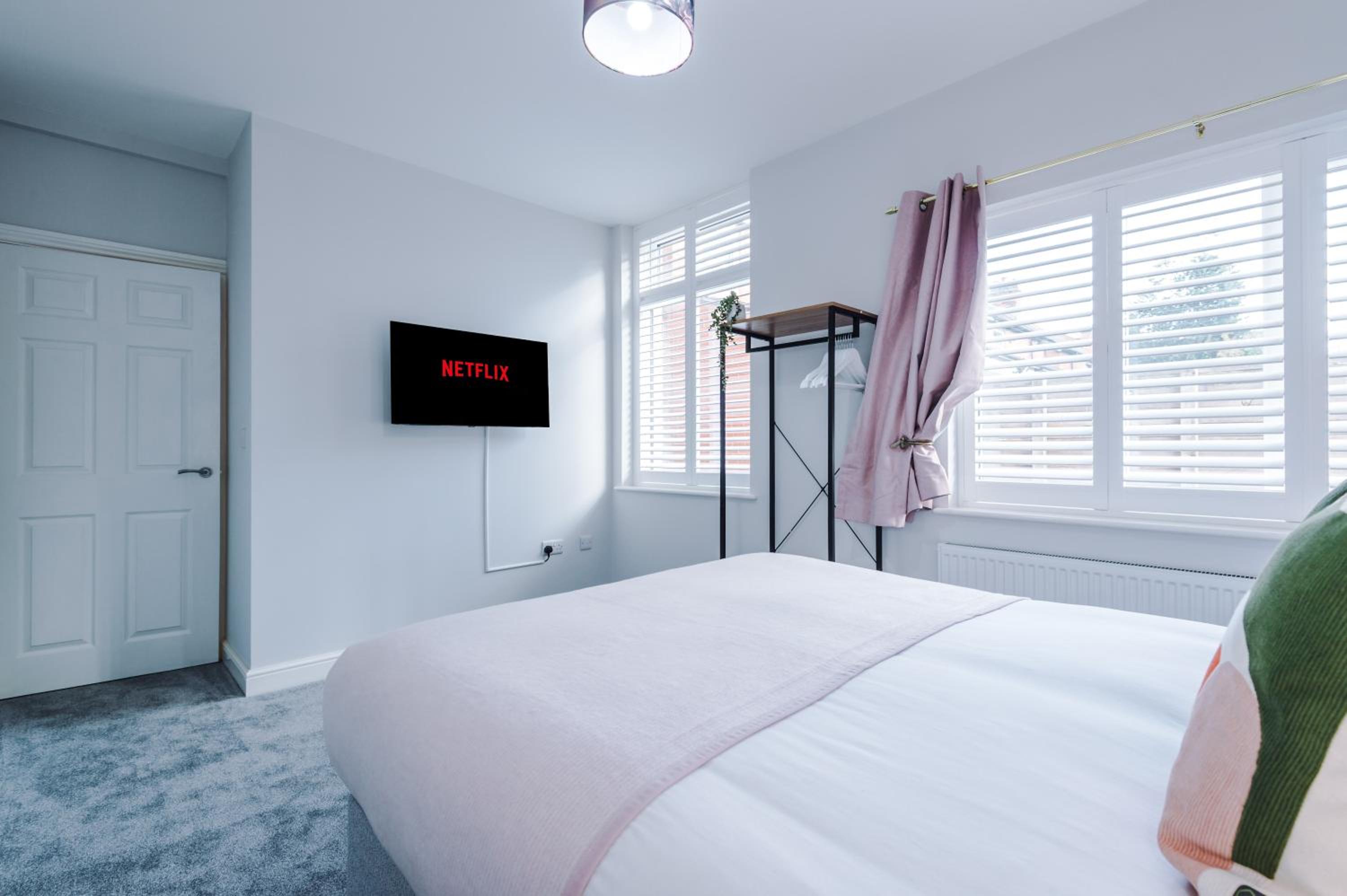 Beechwood Lodge Serviced Apartment view 3