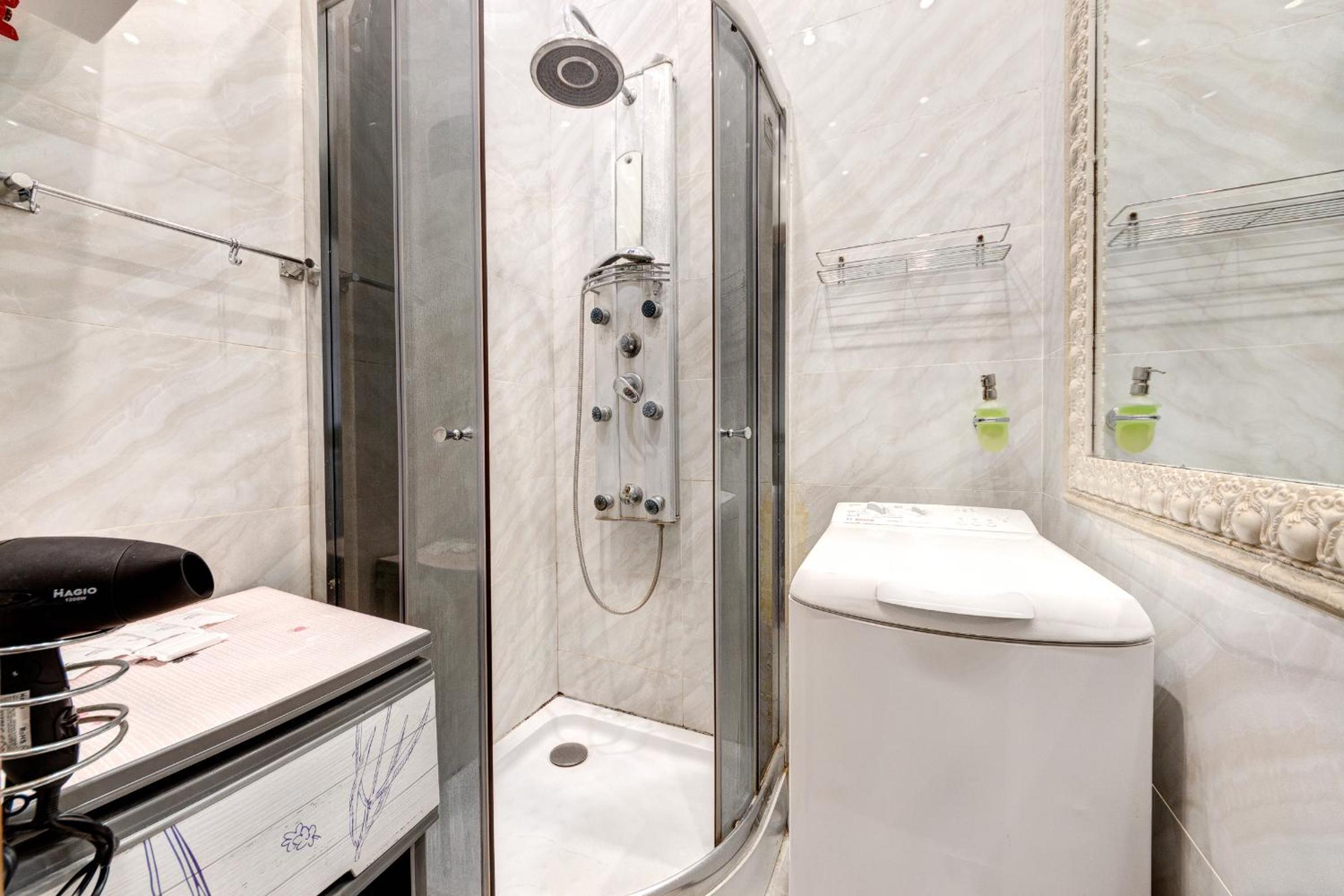 Apartments with 3 rooms near Palace Ukraine