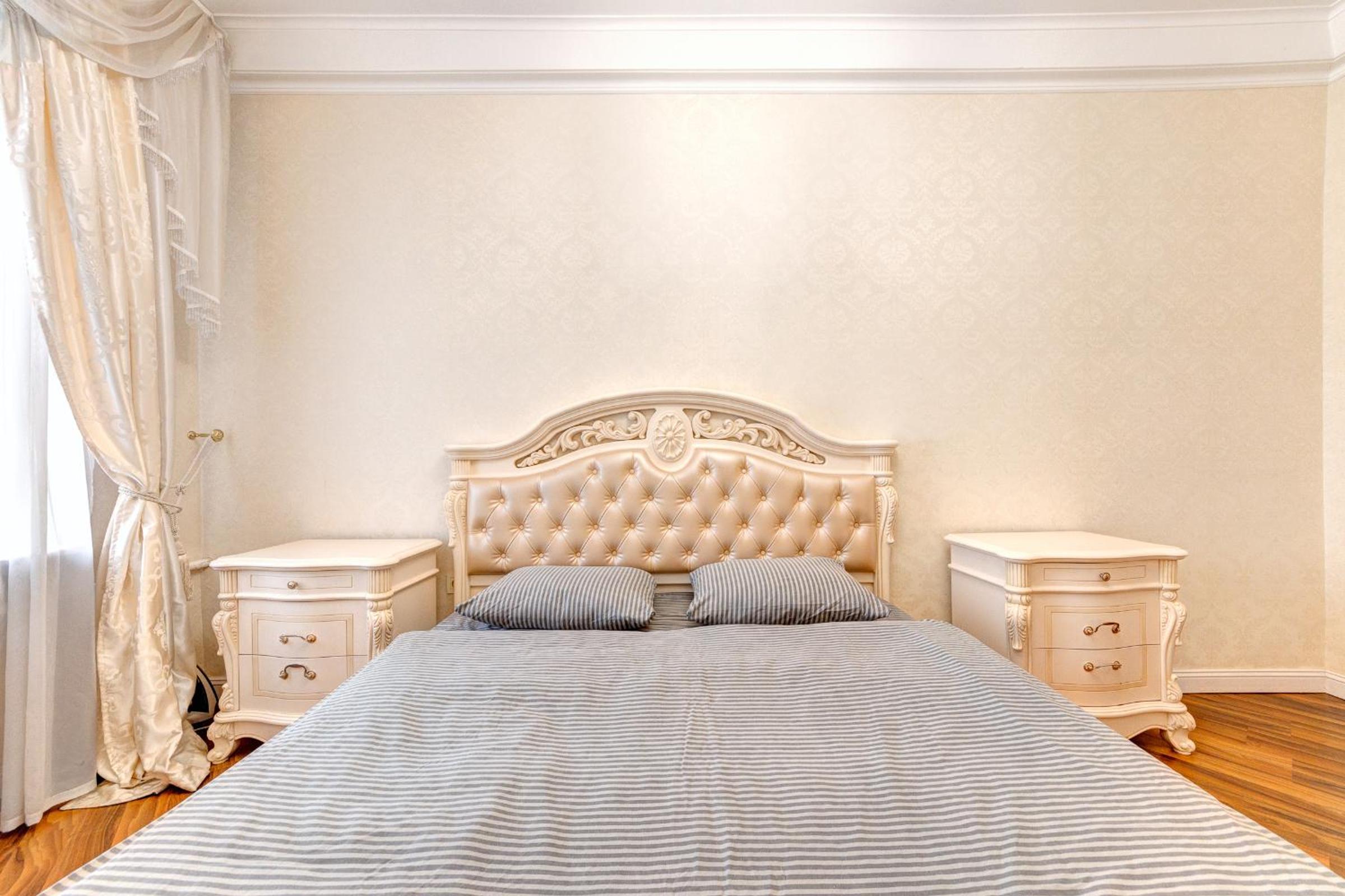 Apartments with 3 rooms near Palace Ukraine