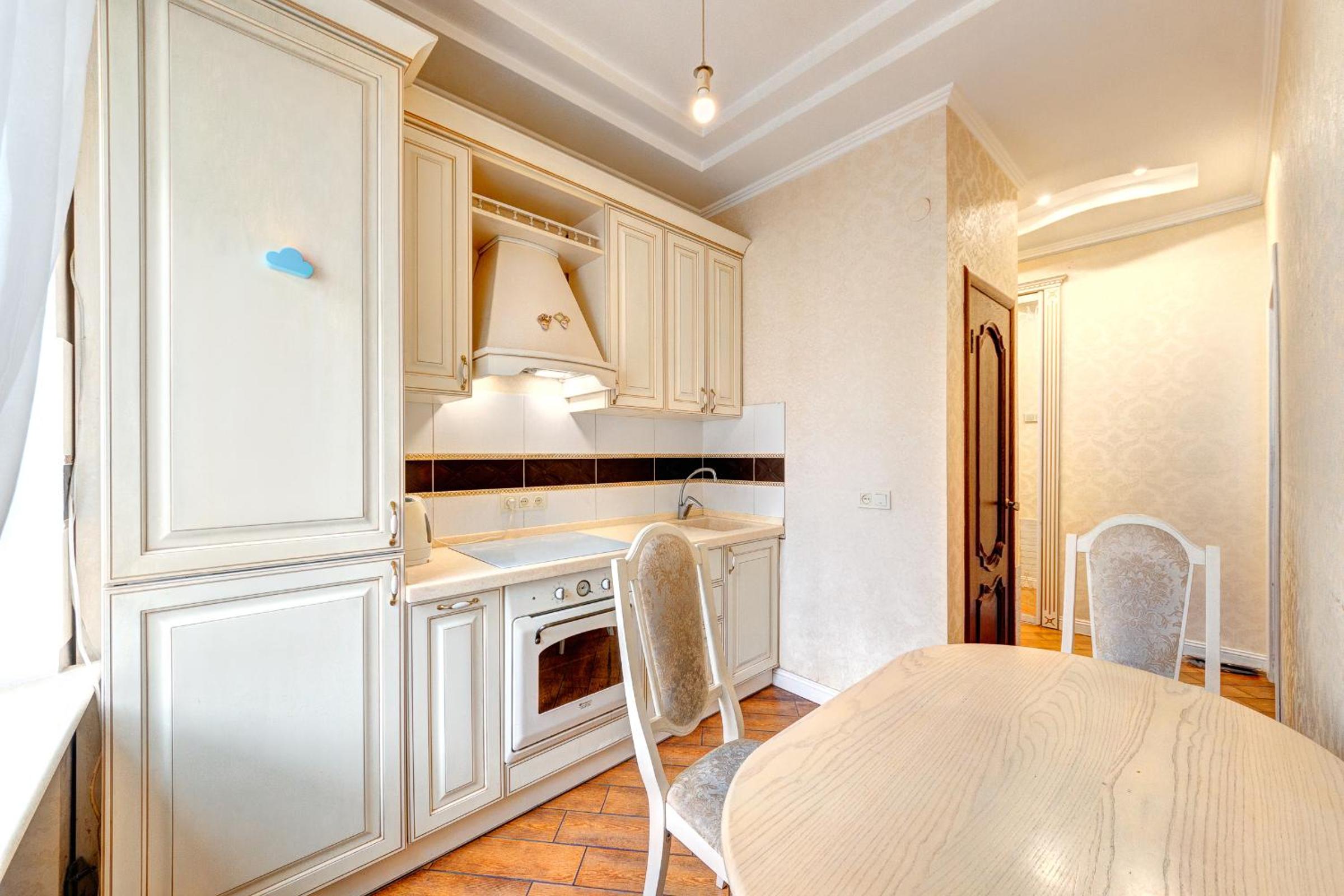 Apartments with 3 rooms near Palace Ukraine