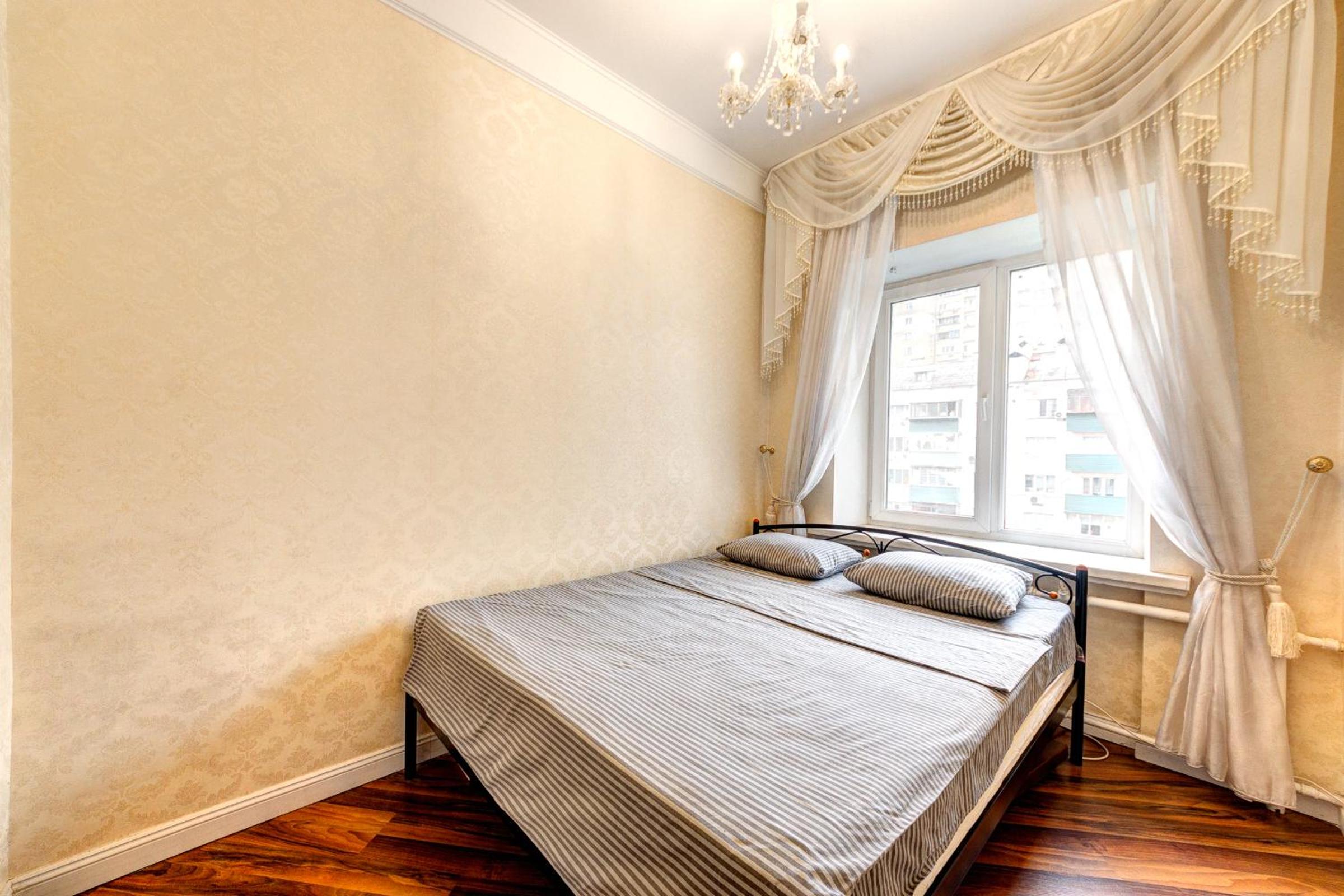 Apartments with 3 rooms near Palace Ukraine